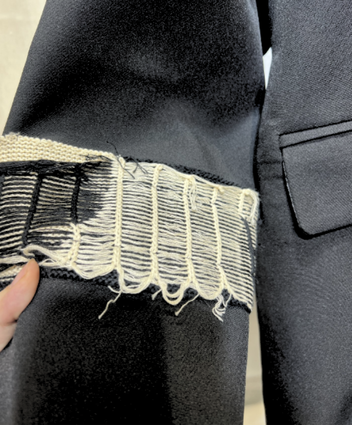 distressed-style mesh paneling jacket EN3229