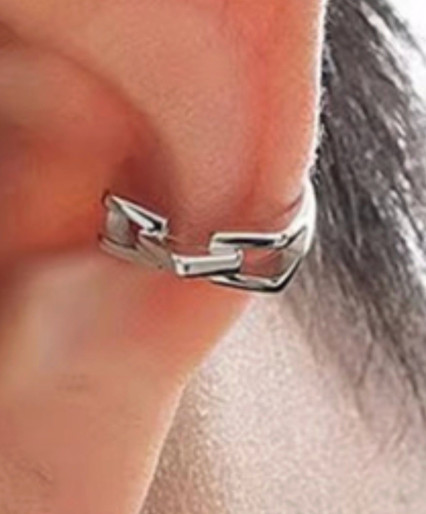 near-future design chain ear cuff EN2773