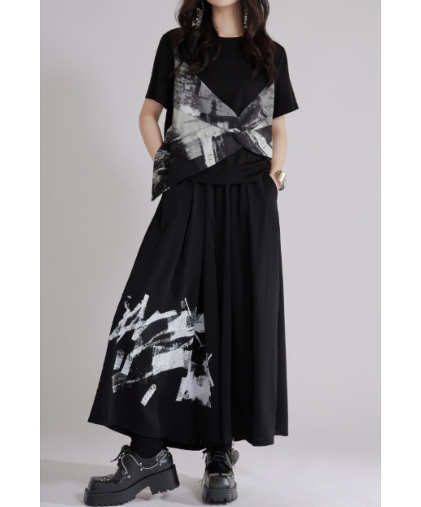 dark monochrome accent wide pants EN2940