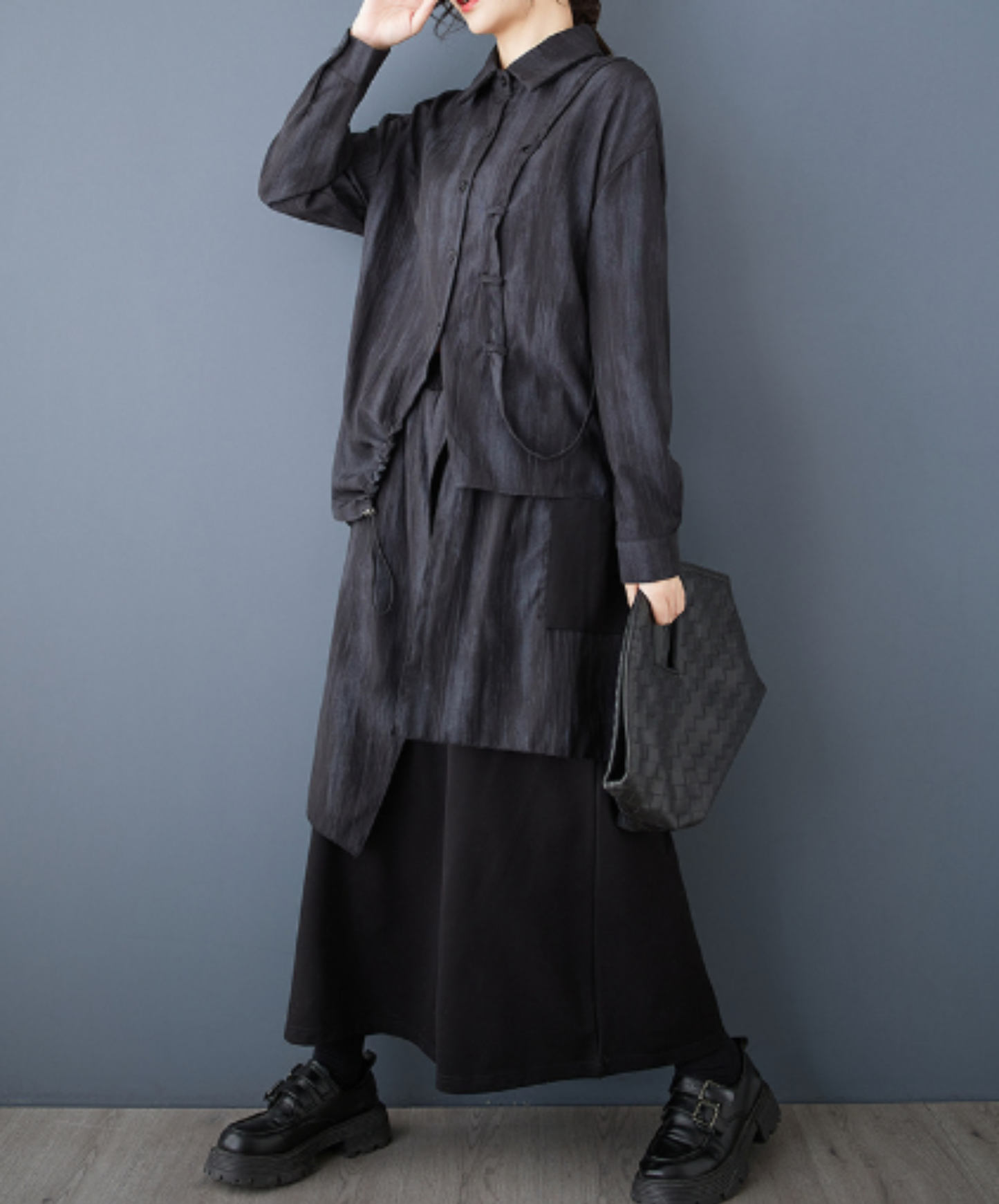 dark asymmetrical and loose-fitting shirt EN3040