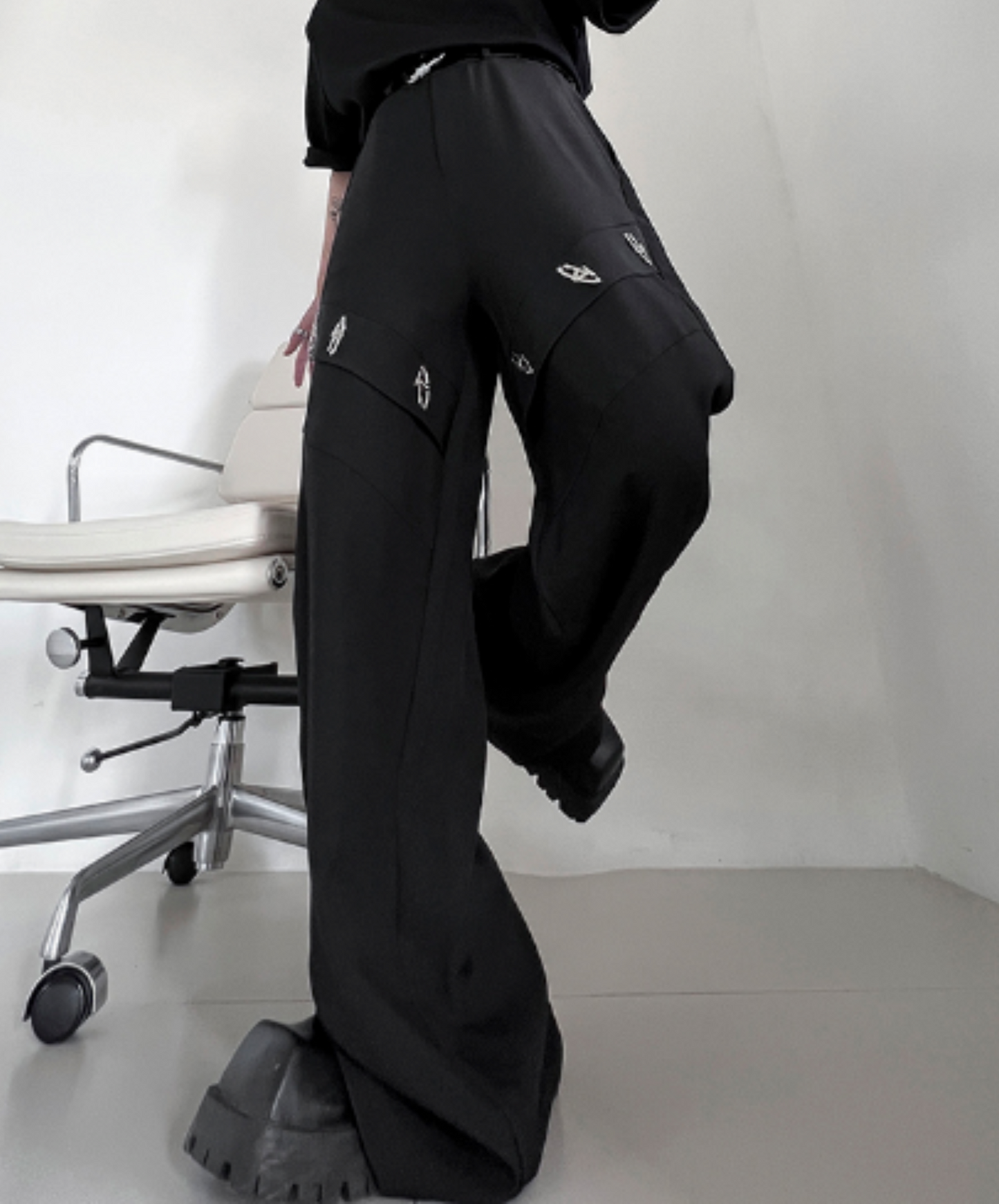 dark metal decorative lines wide pants EN2000