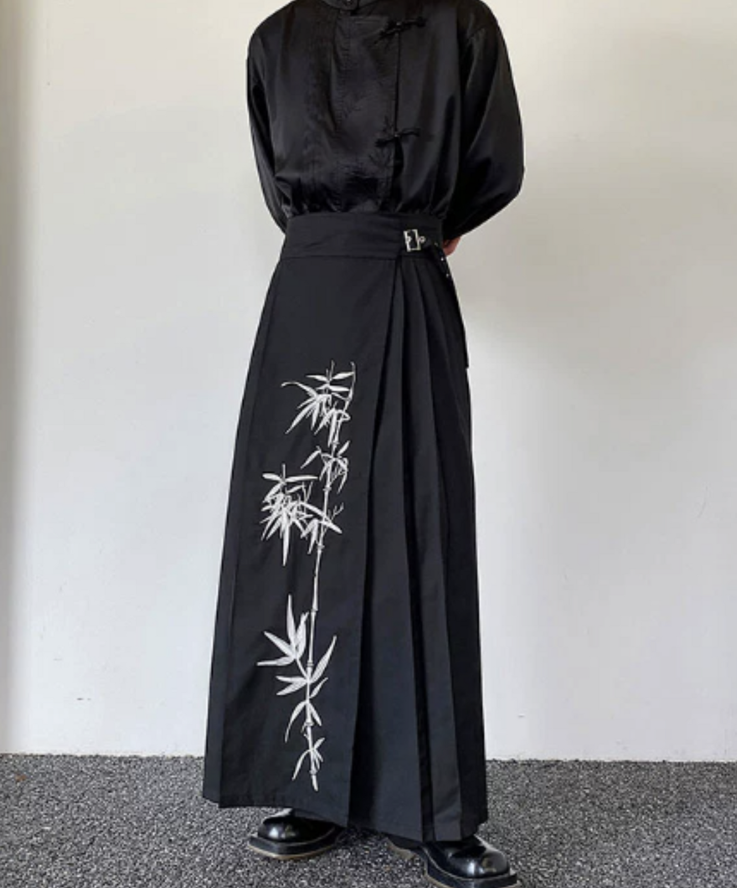 dark chinese bamboo design pleated skirt EN1132