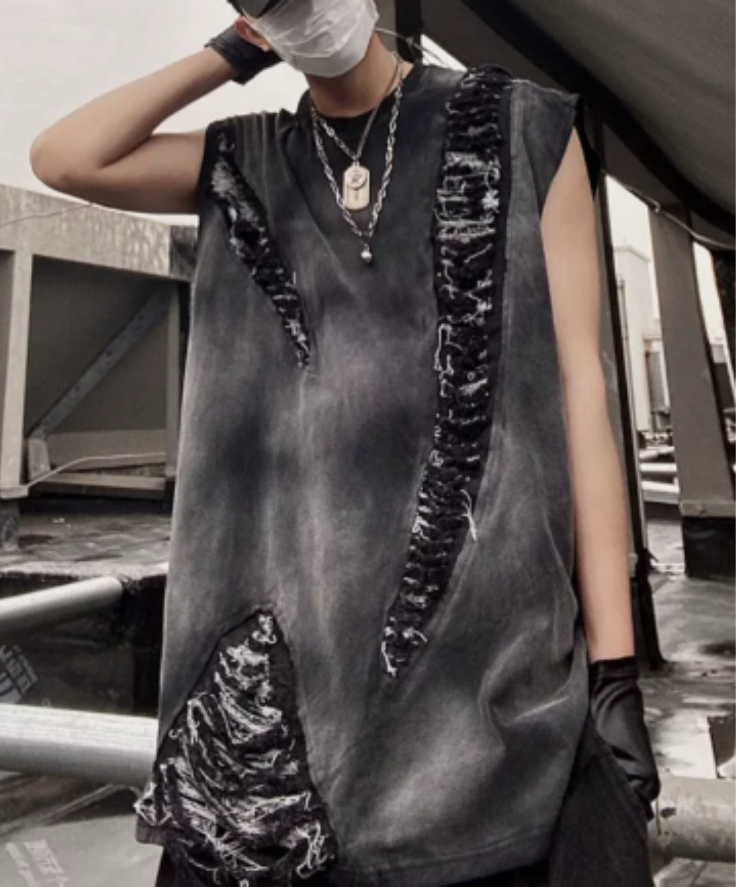 2-way crew neck distressed finish t-shirt EN2937