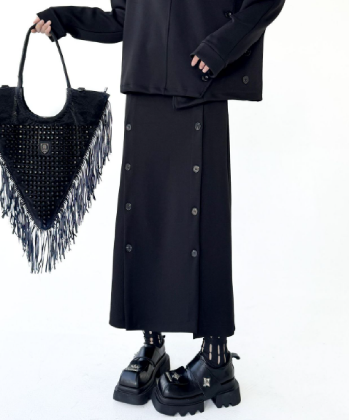 button-detail back slit skirt EN3150