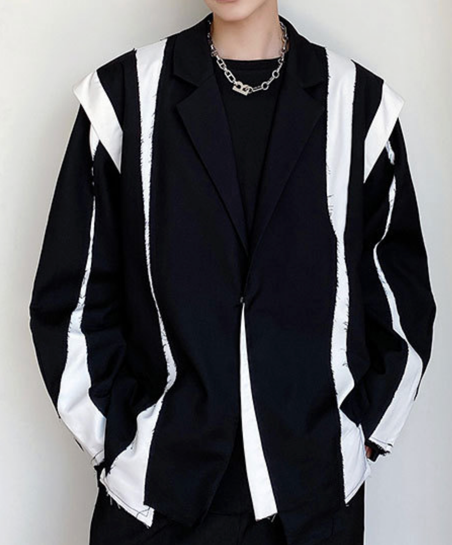 monotone patchwork with fuzzing jacket EN2695