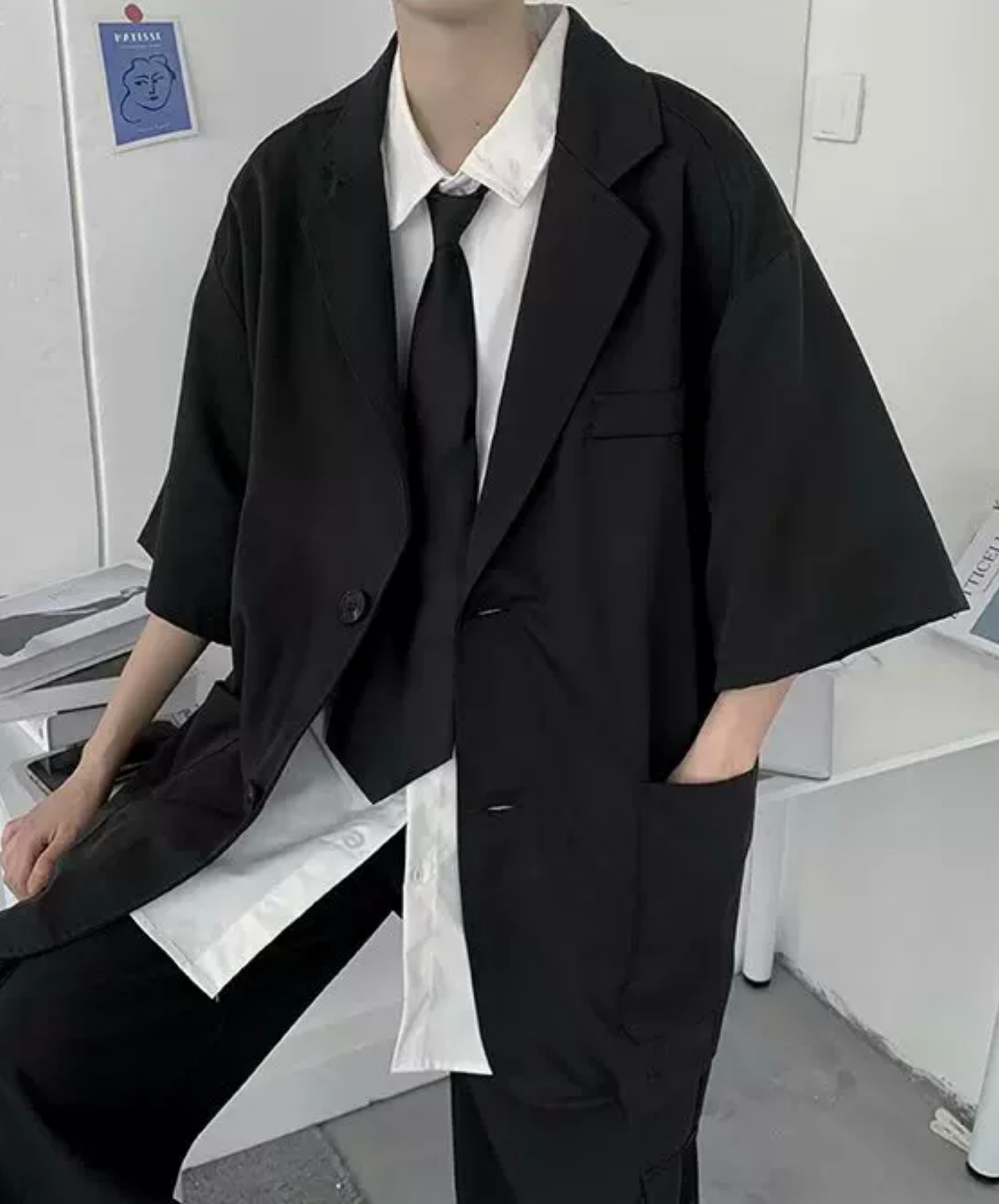 lightweight, draped short length jacket EN2855