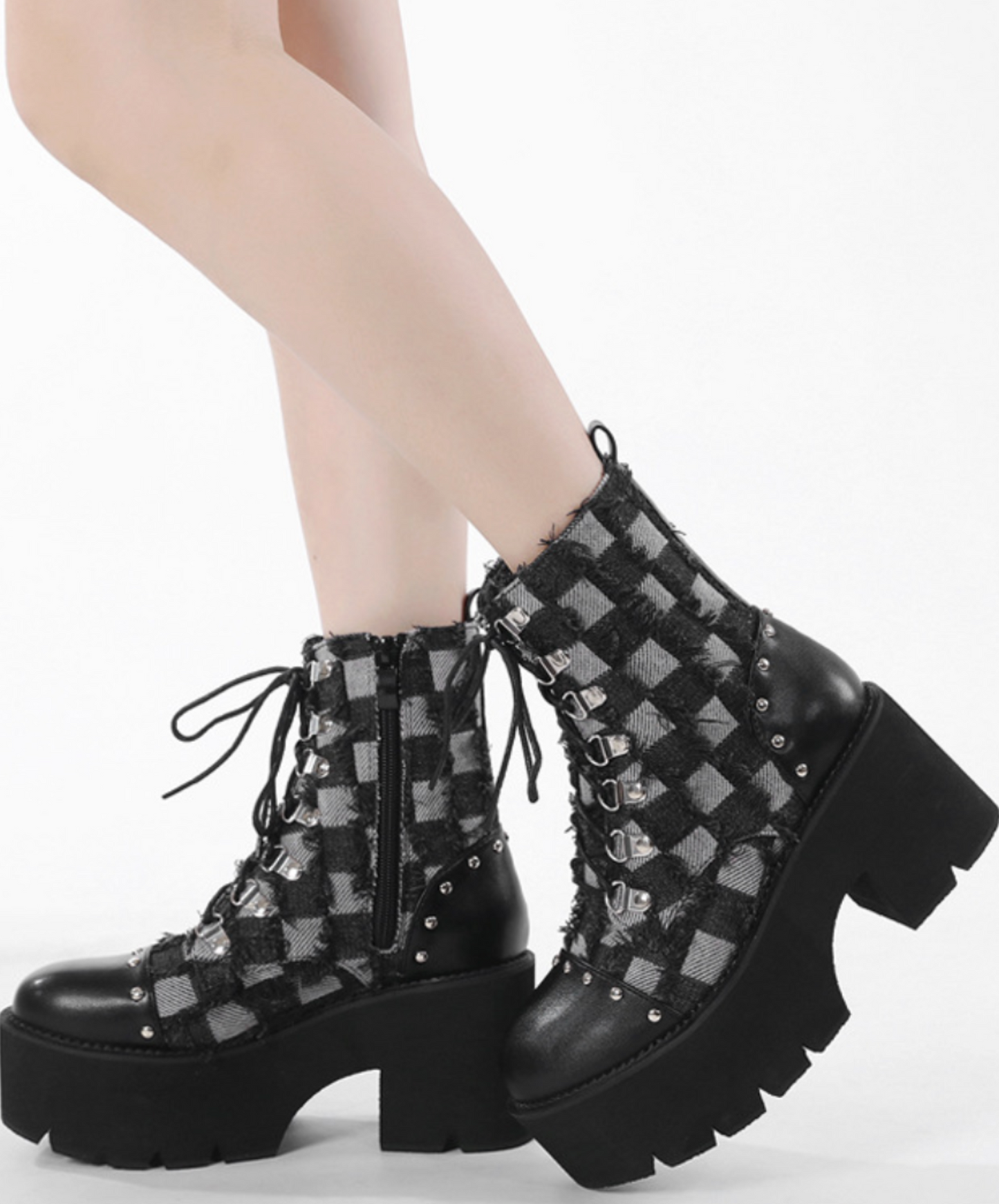 monochrome check boots EN2609