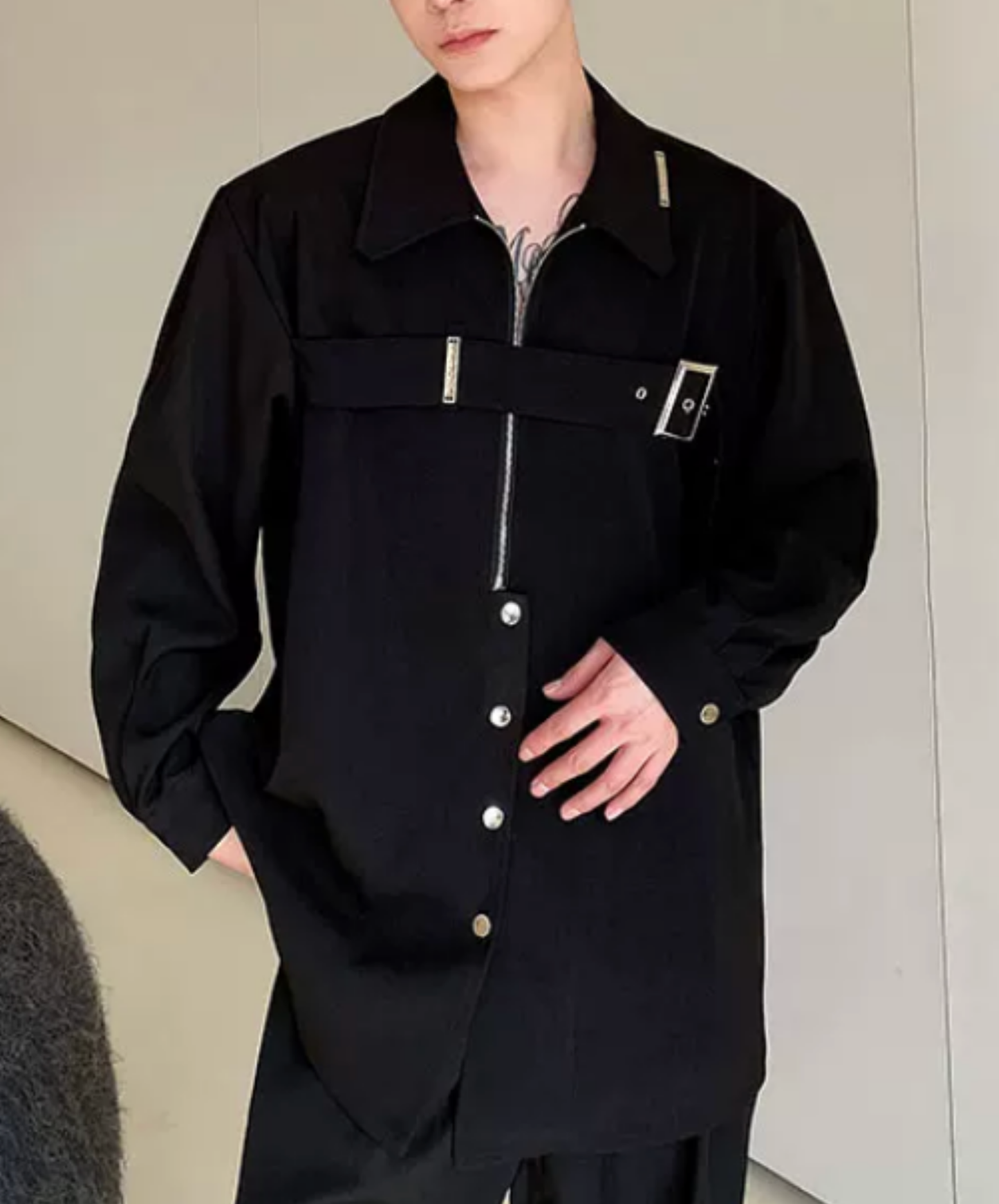 dark metal strap heavyweight shirt EN2861