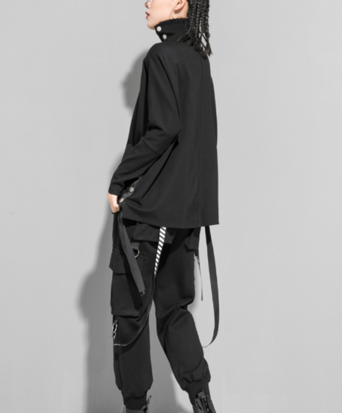button-detail turtleneck sweatshirt EN3119