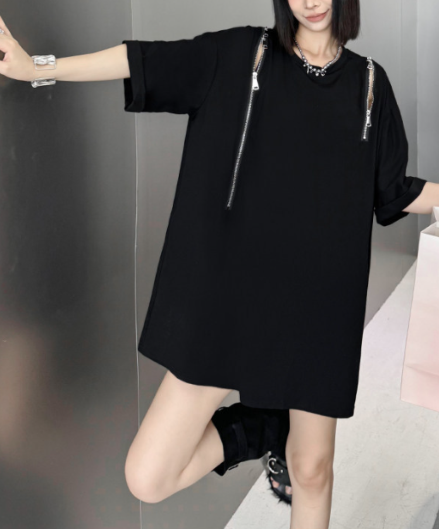 dark off-shoulder zipper t-shirt EN2908