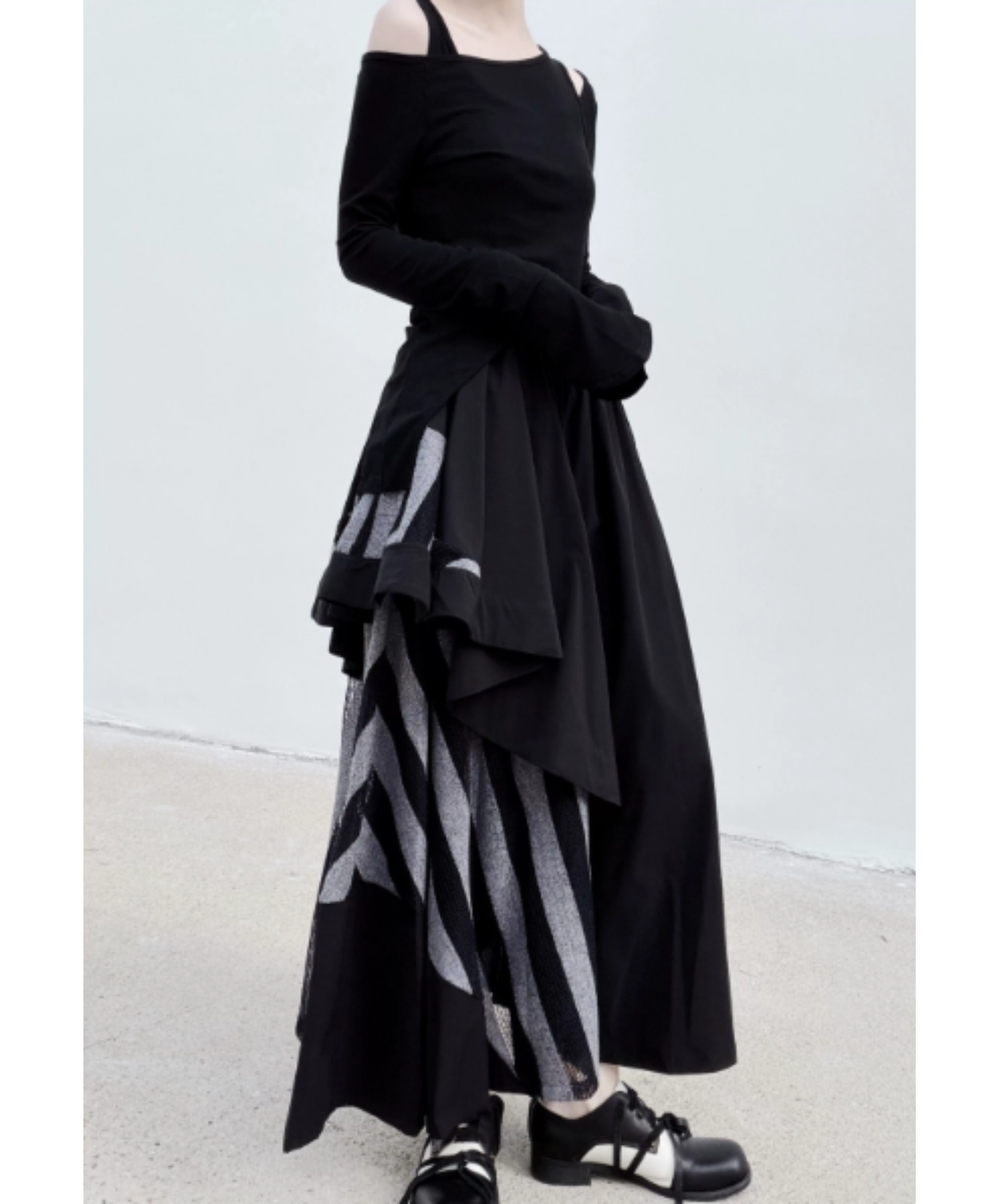 dark irregular striped patchwork pattern skirt EN2993