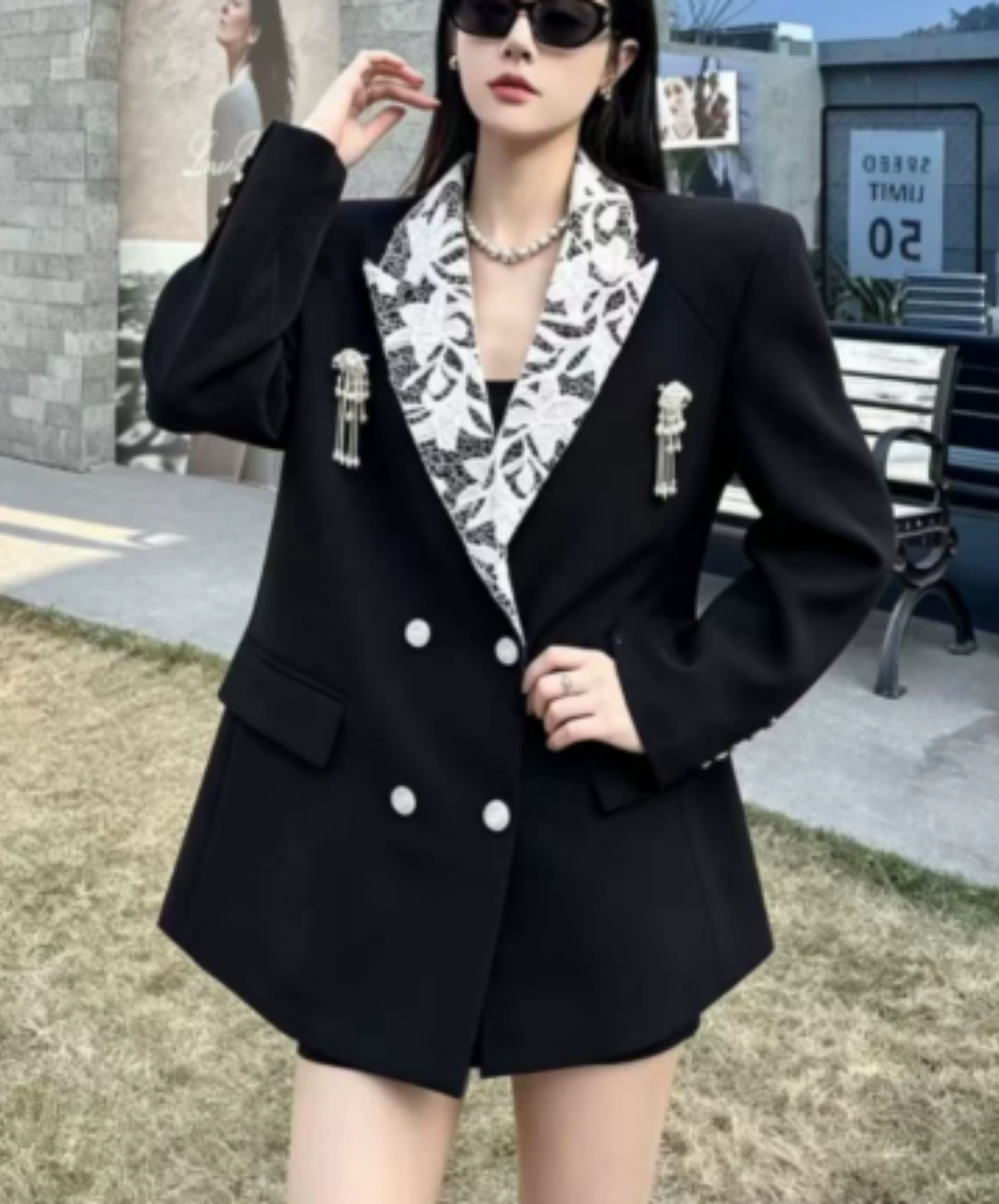 jellyfish-themed decoration jacket EN3180