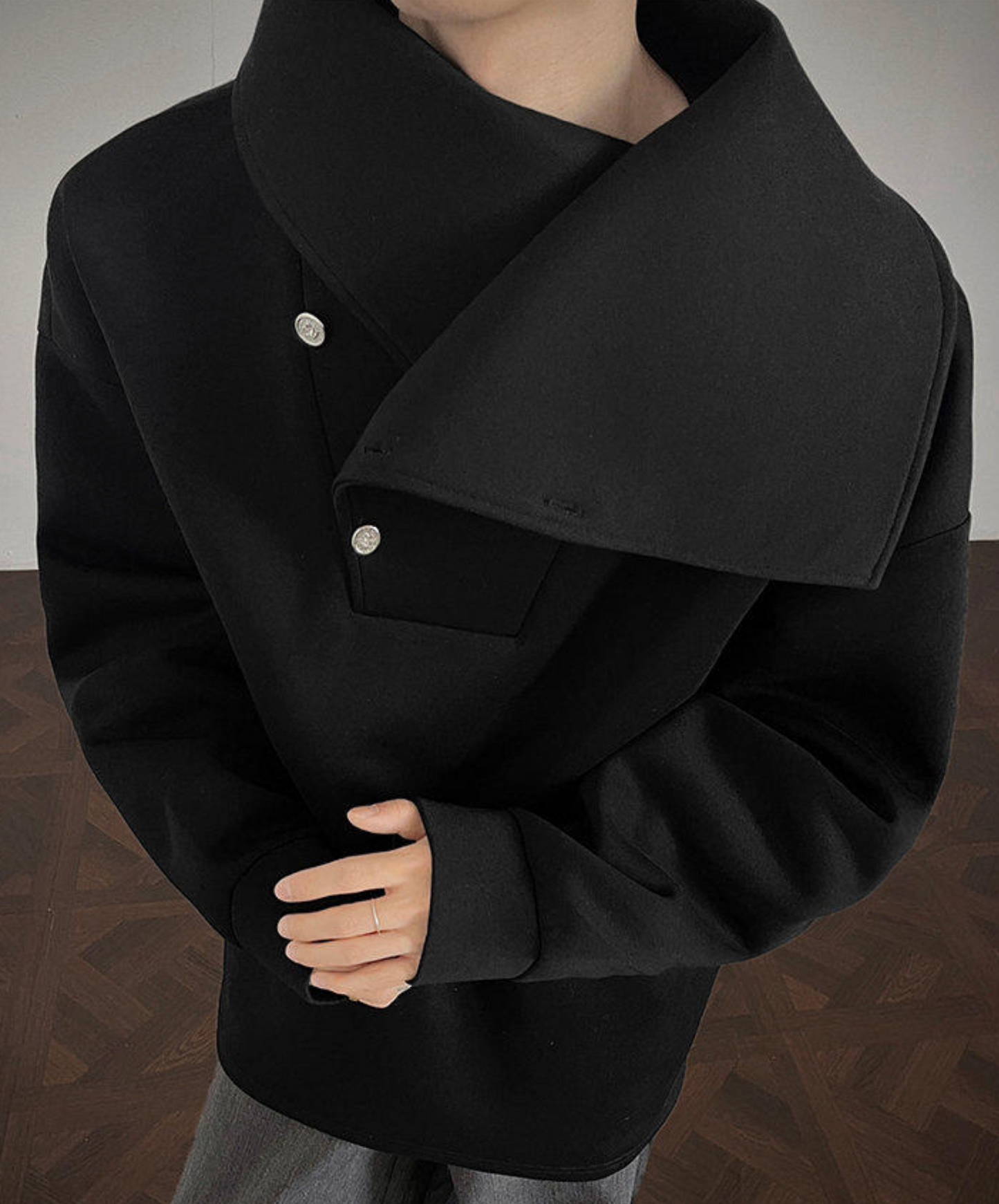 dark diagonal opening button collar sweatshirt EN2638