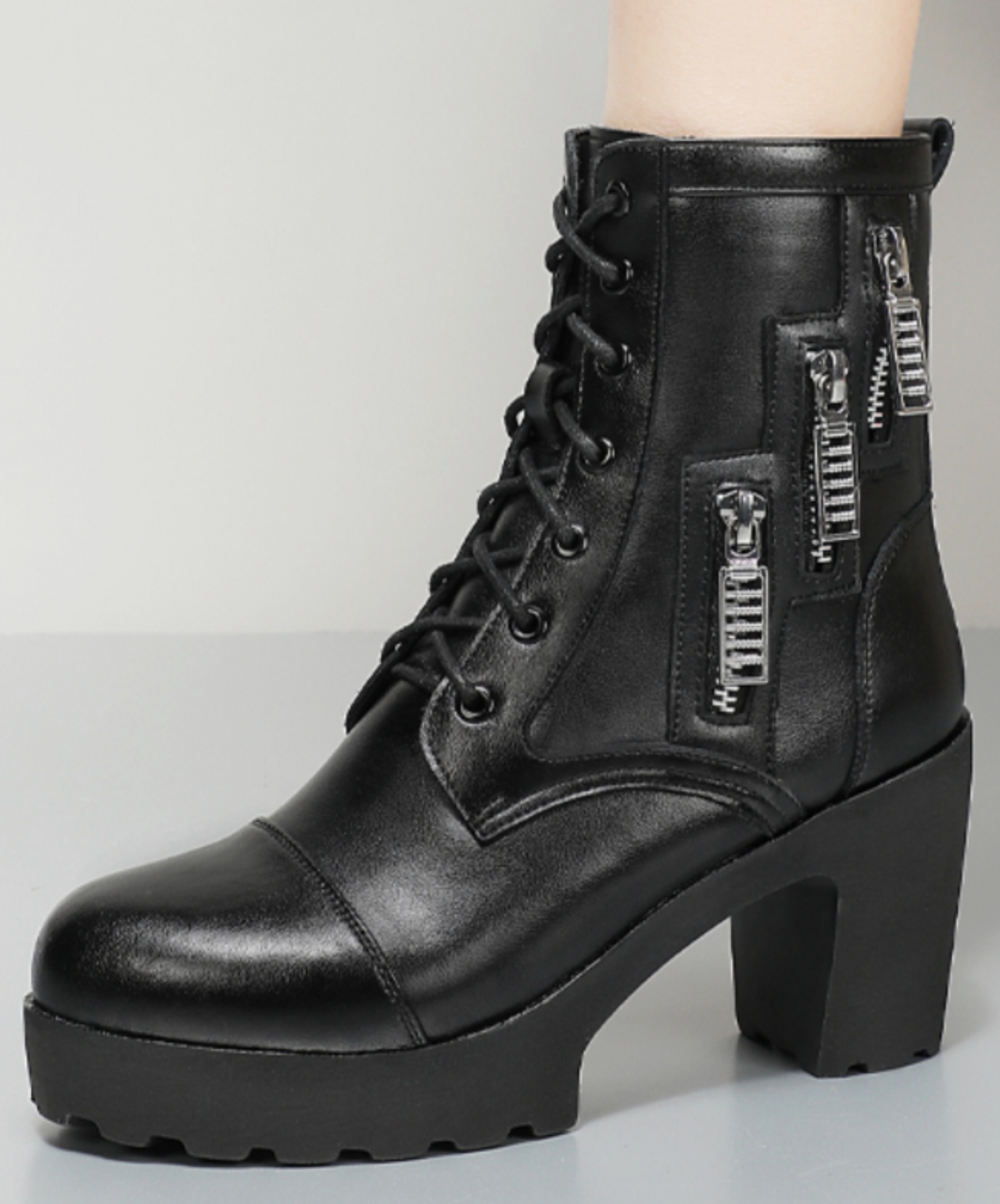 triple zip embellishment boots EN2600
