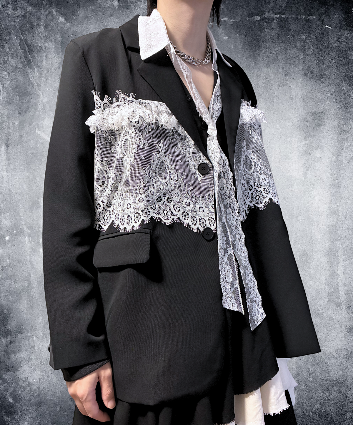 panelled design with a lace bow tie jacket EN3166
