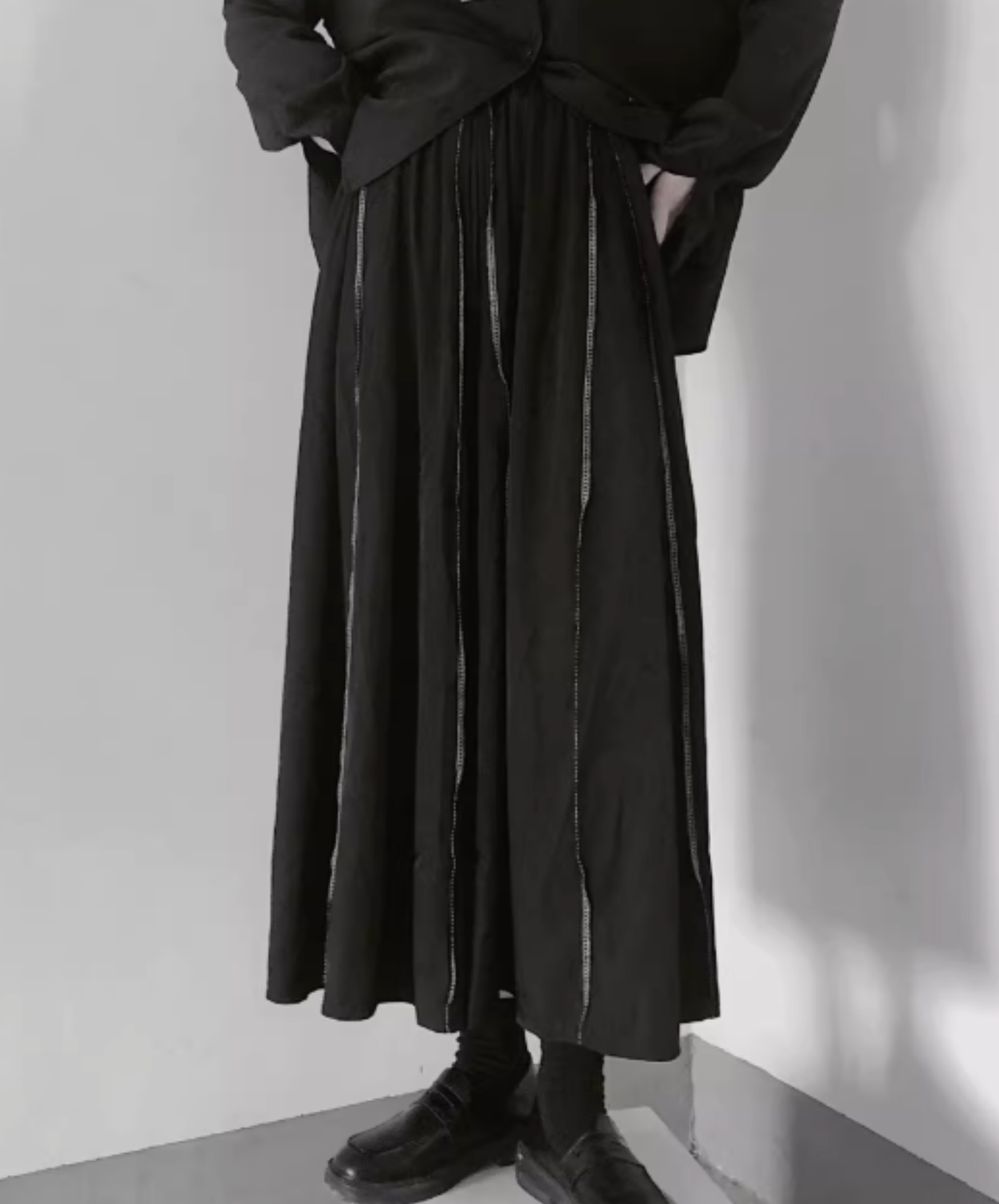 dark rock stitch stripes skirt EN2829