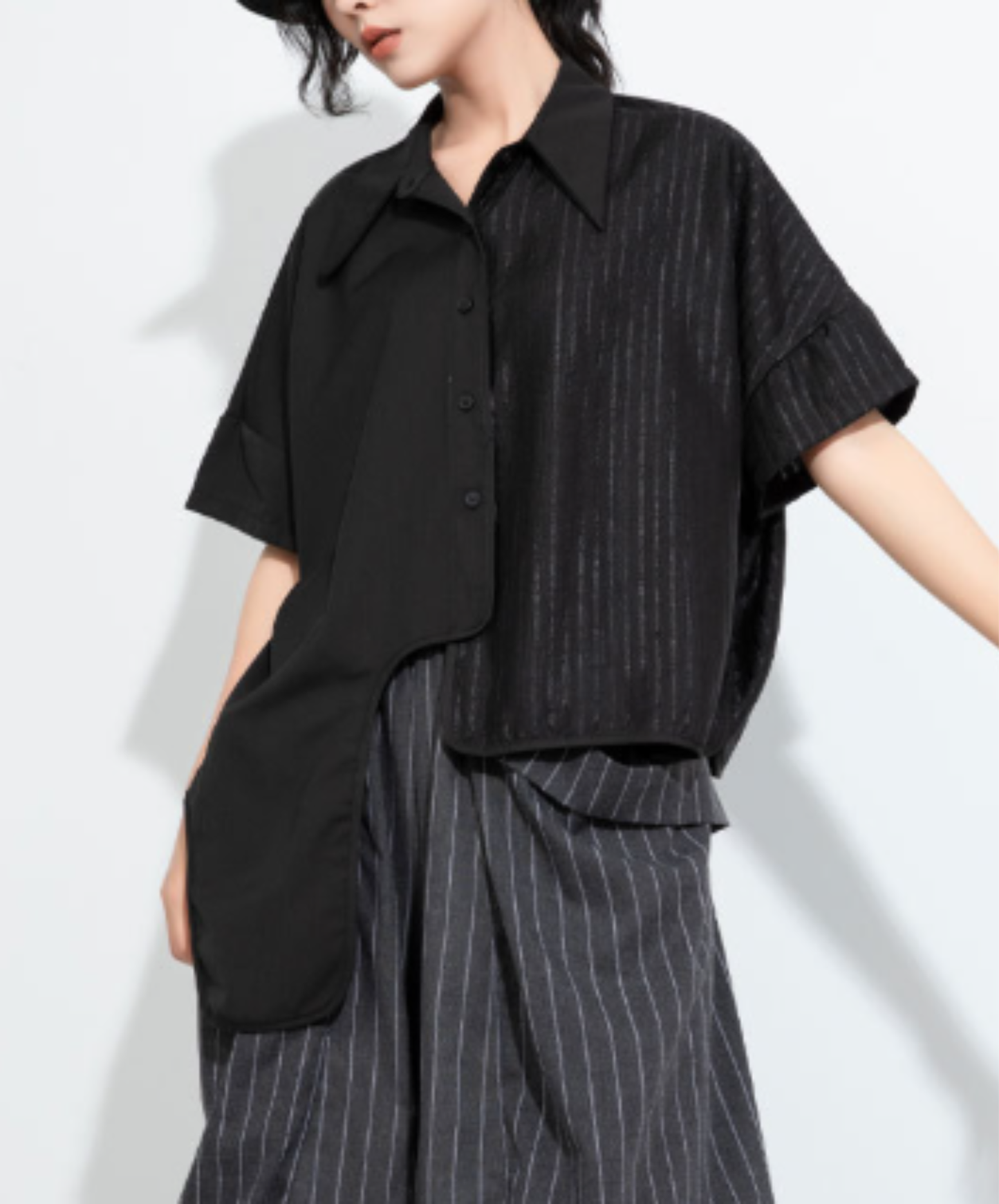 Irregular hem design, short length shirt EN2957
