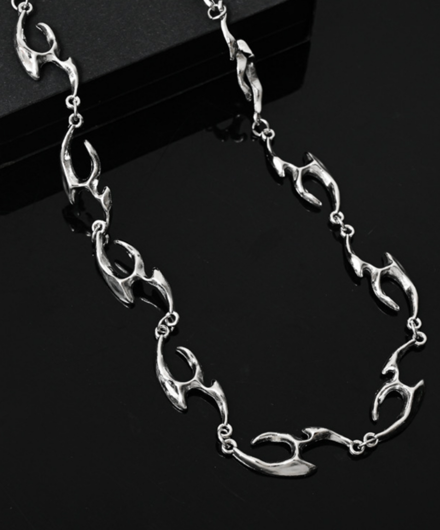 the continuing tides necklace EN2662