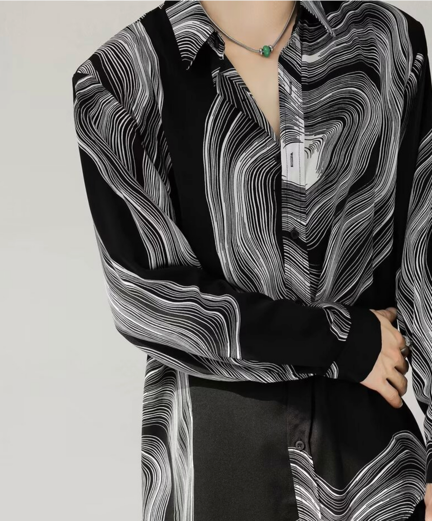 dark tree ring motif shirt EN2407