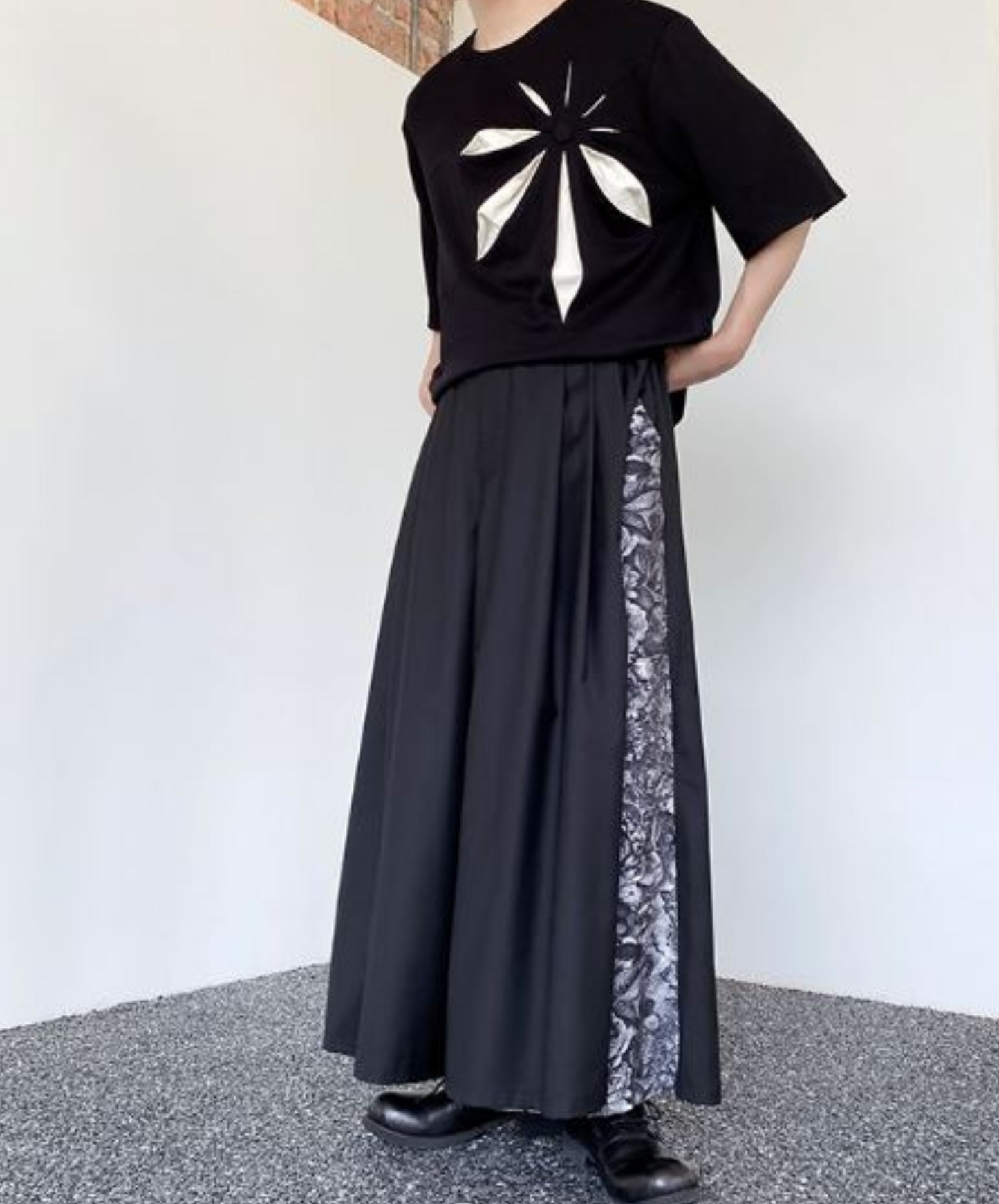 dark japanese style floral print wide pants EN946