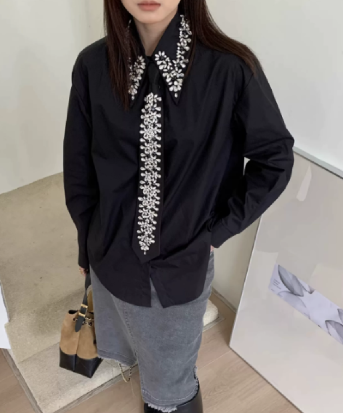 jewel-embellished tie-detail dress shirt EN3198