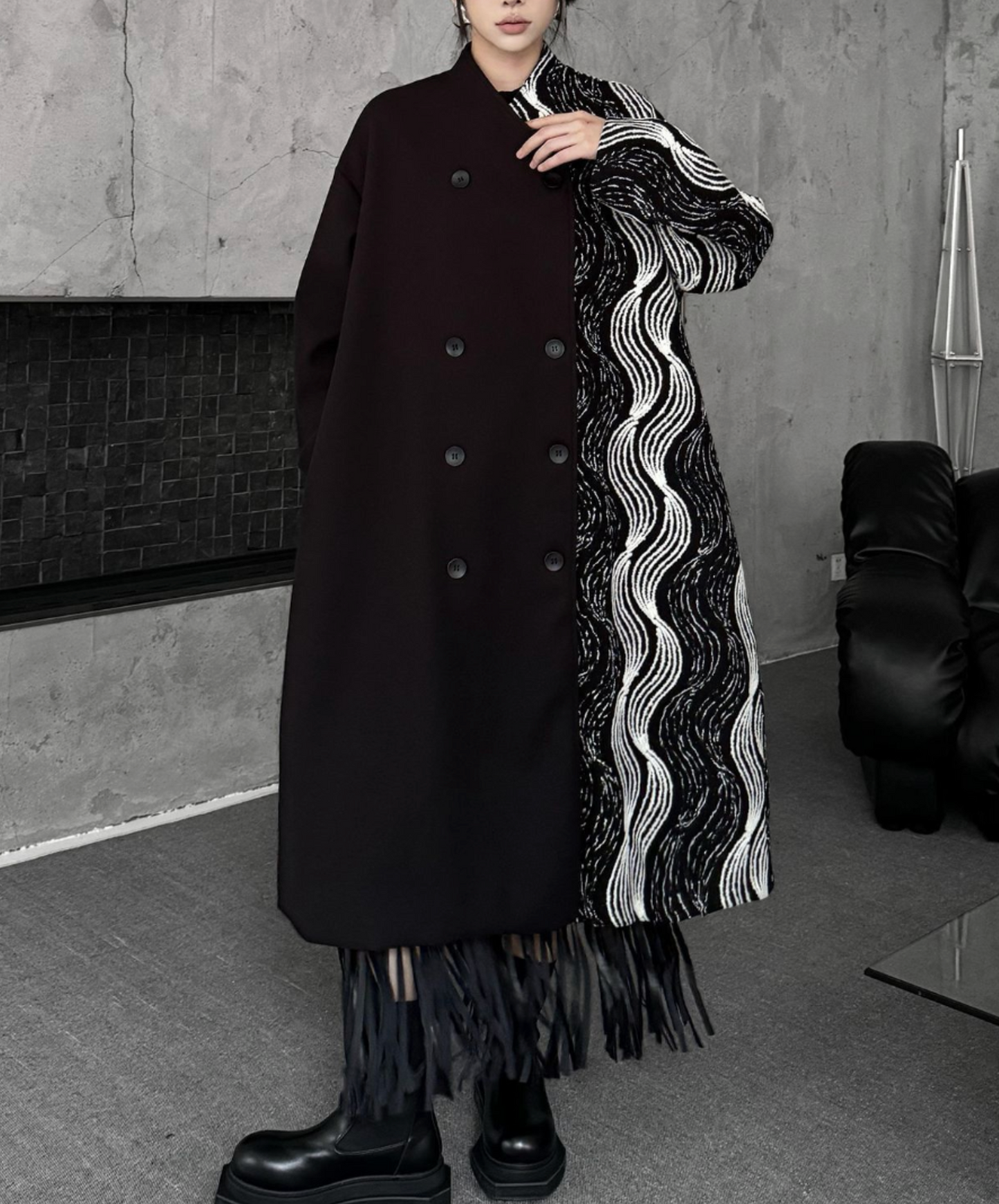 monotone wave design coat EN2574