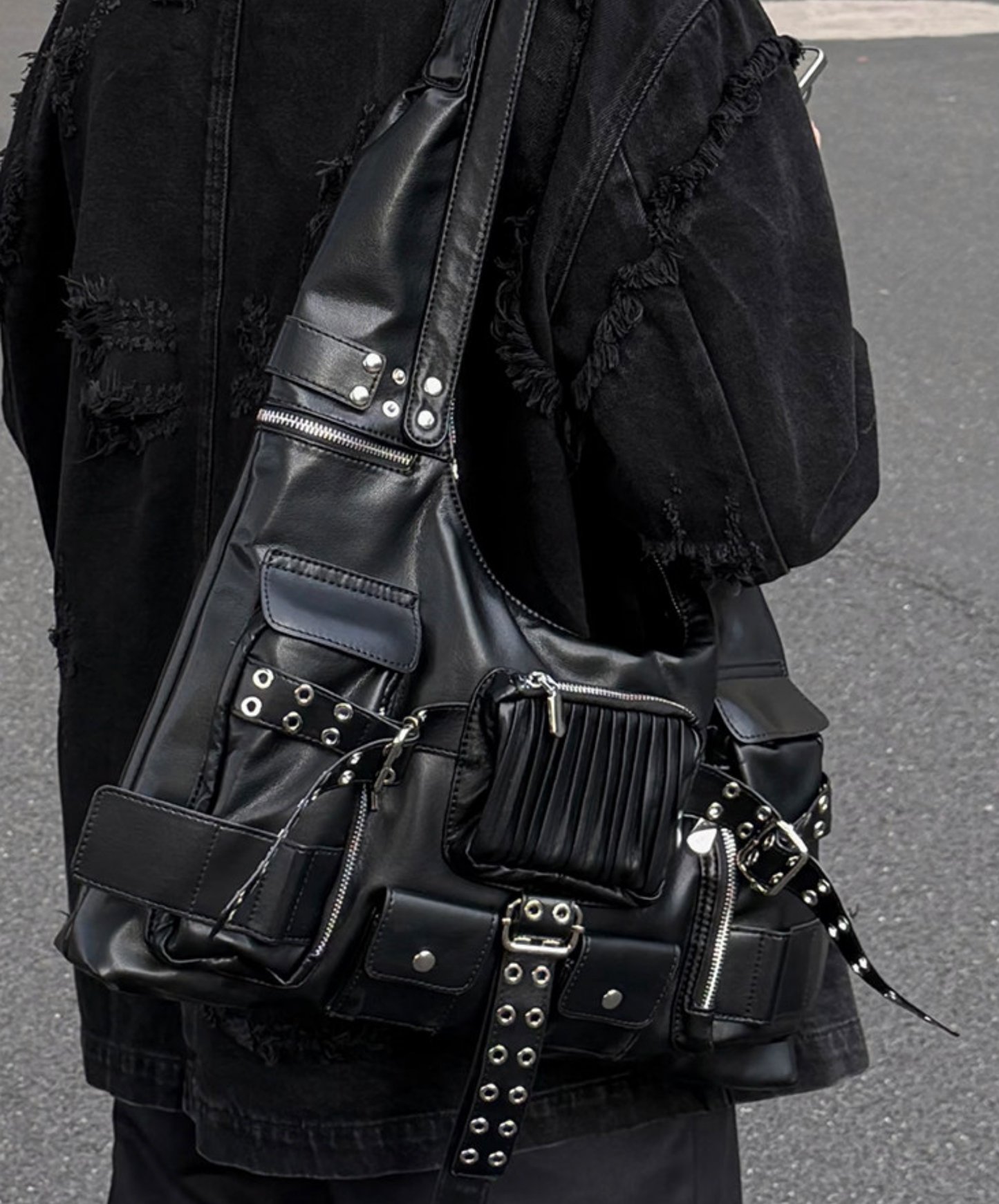 multi-pocket studded shoulder bag EN2730