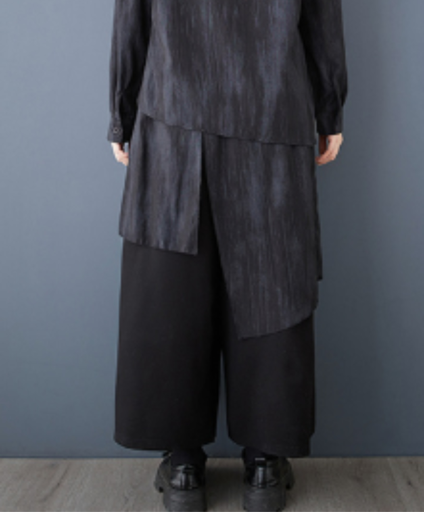 dark simple relaxed straight-leg fit wide pants EN3041