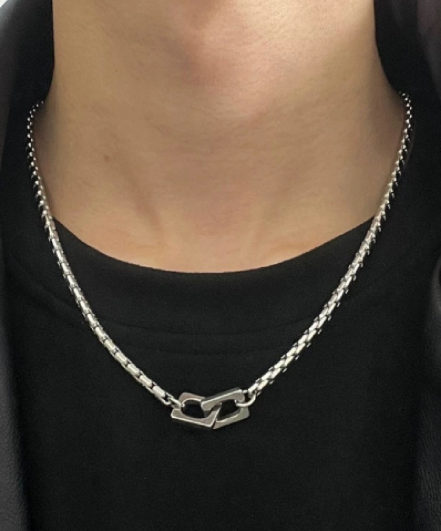 square lock design necklace EN2642