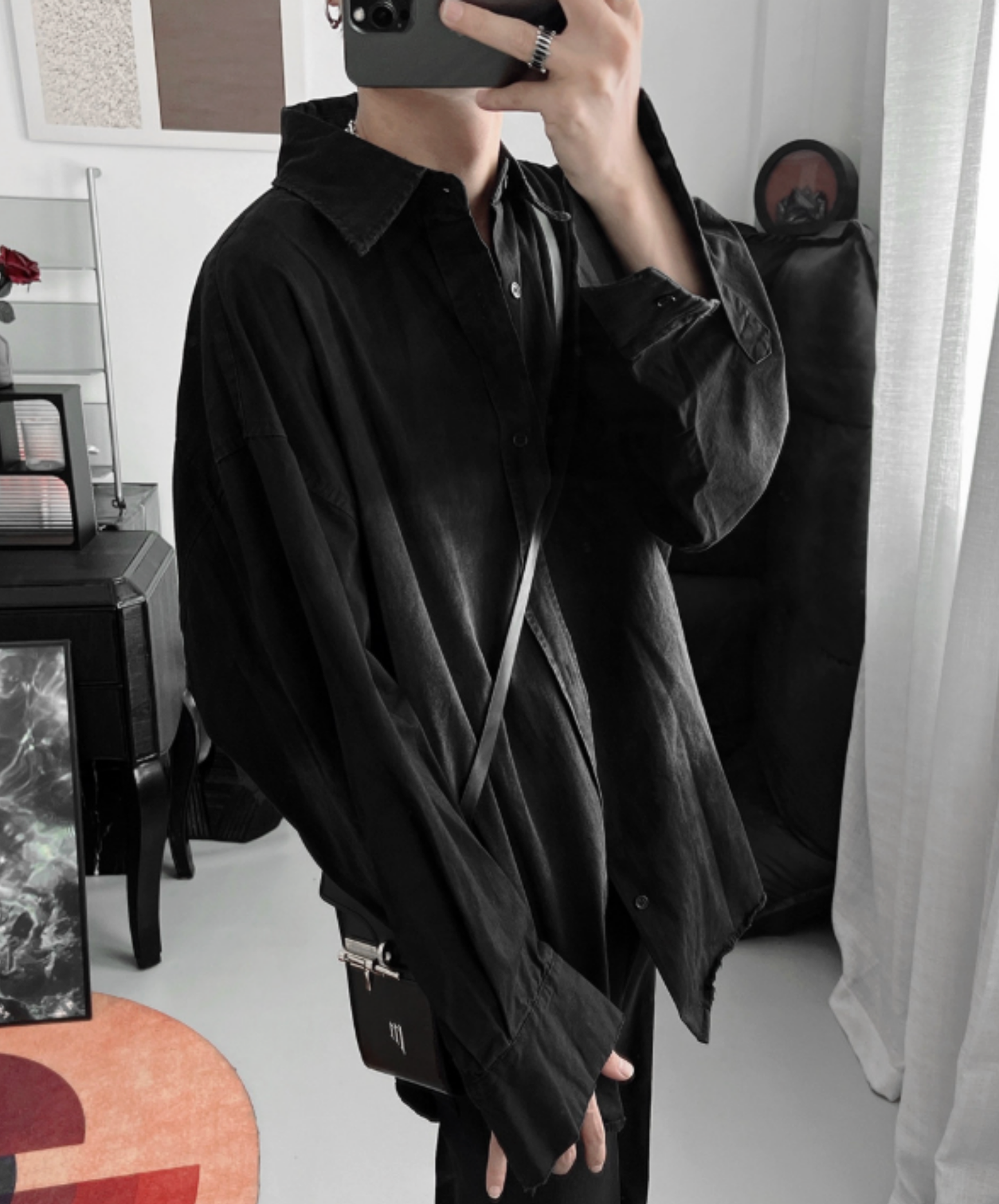 dark faded, distressed design shirt EN2765