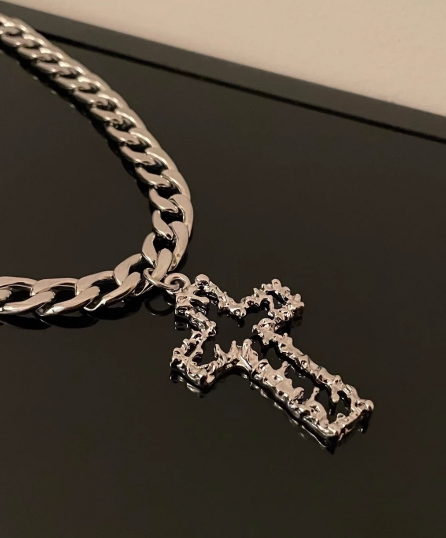 retro black cross pendant necklace EN2598