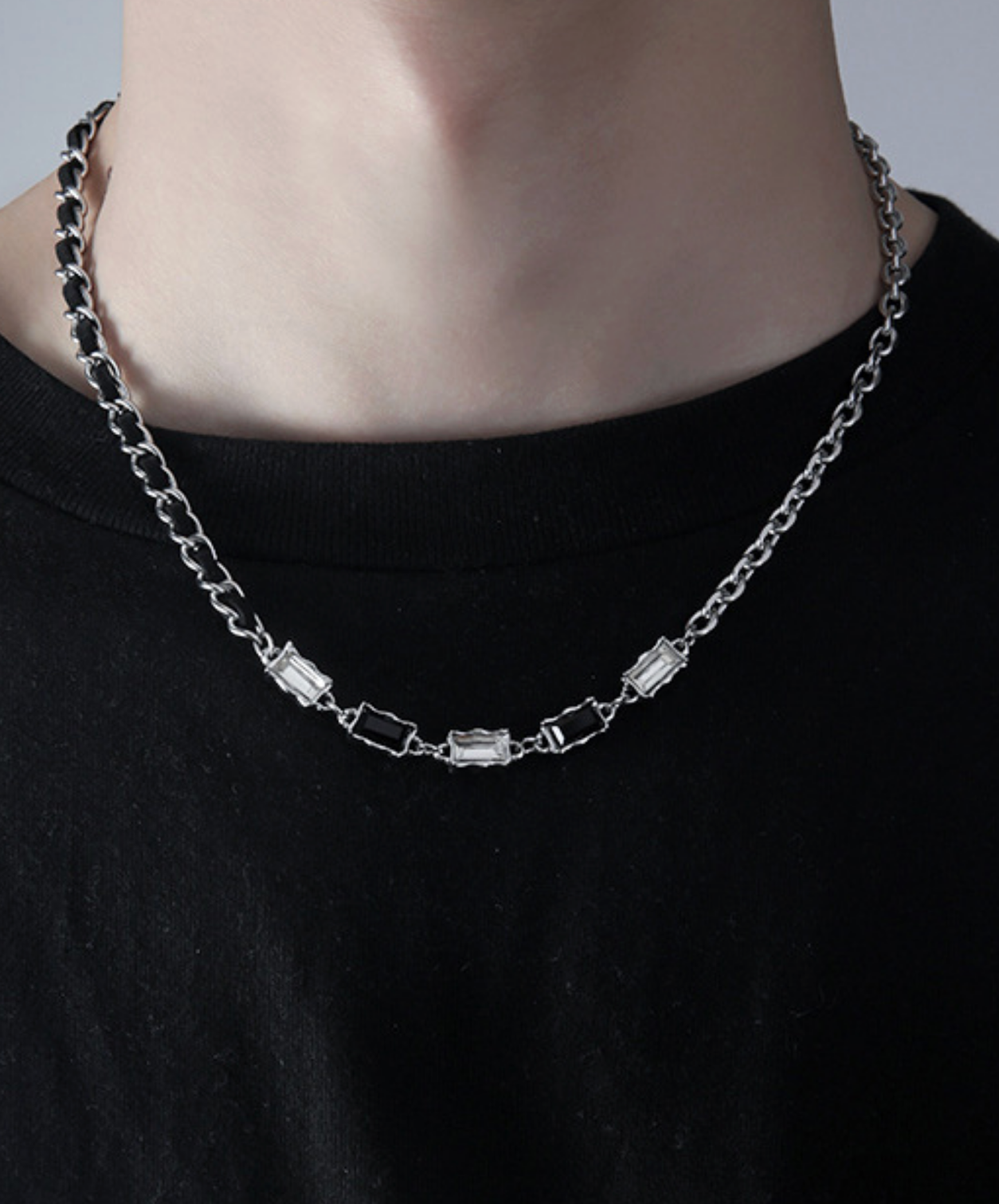 square black & clear stone necklace EN2739
