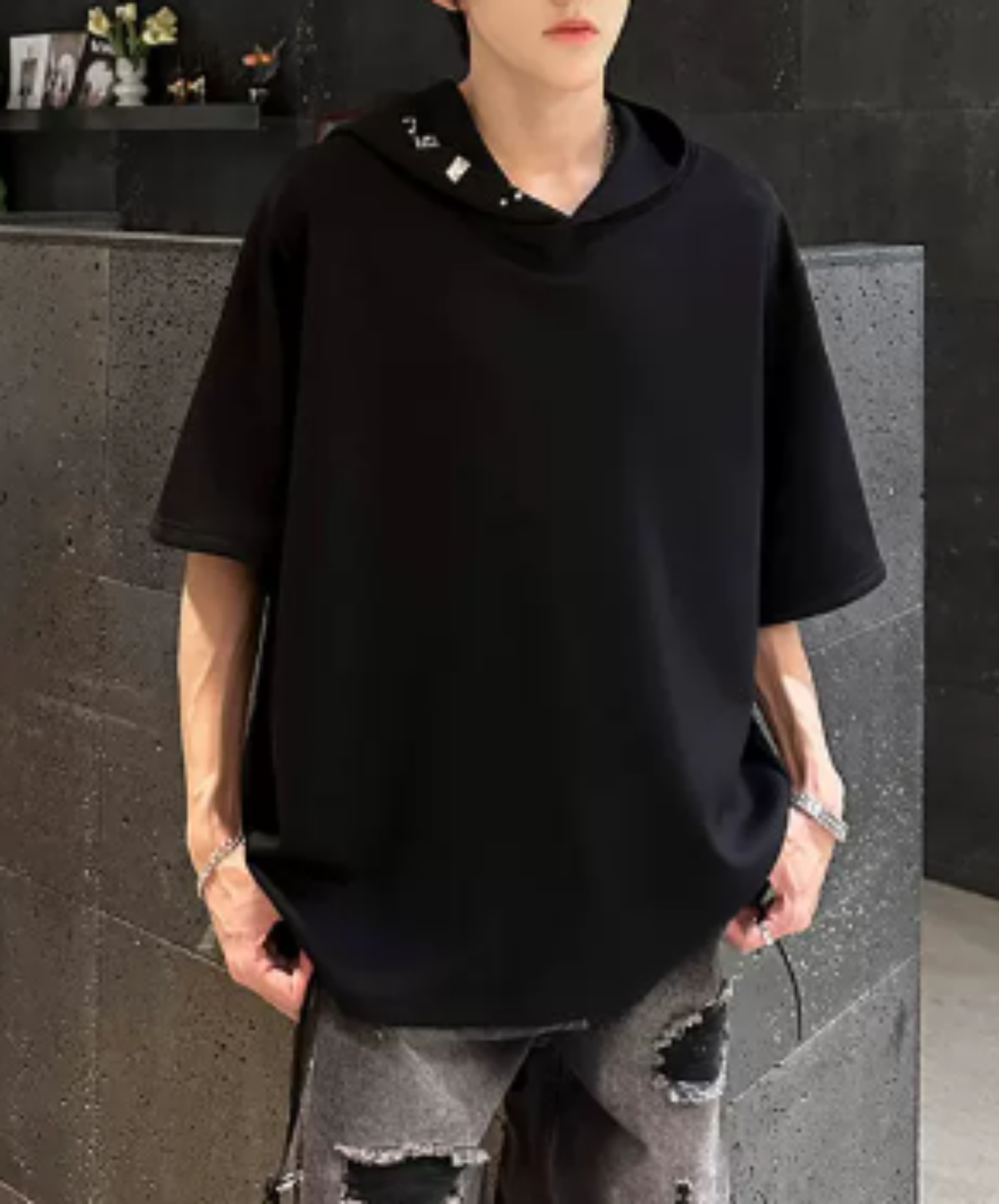 loose silhouette with metal embellishments hoodie EN2980