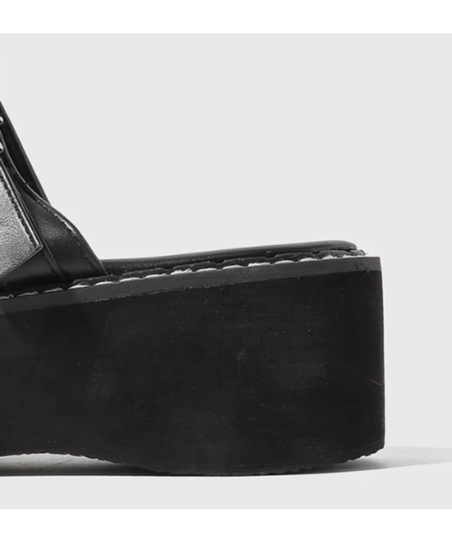 bat motif buckle platform clogs sandals EN2881