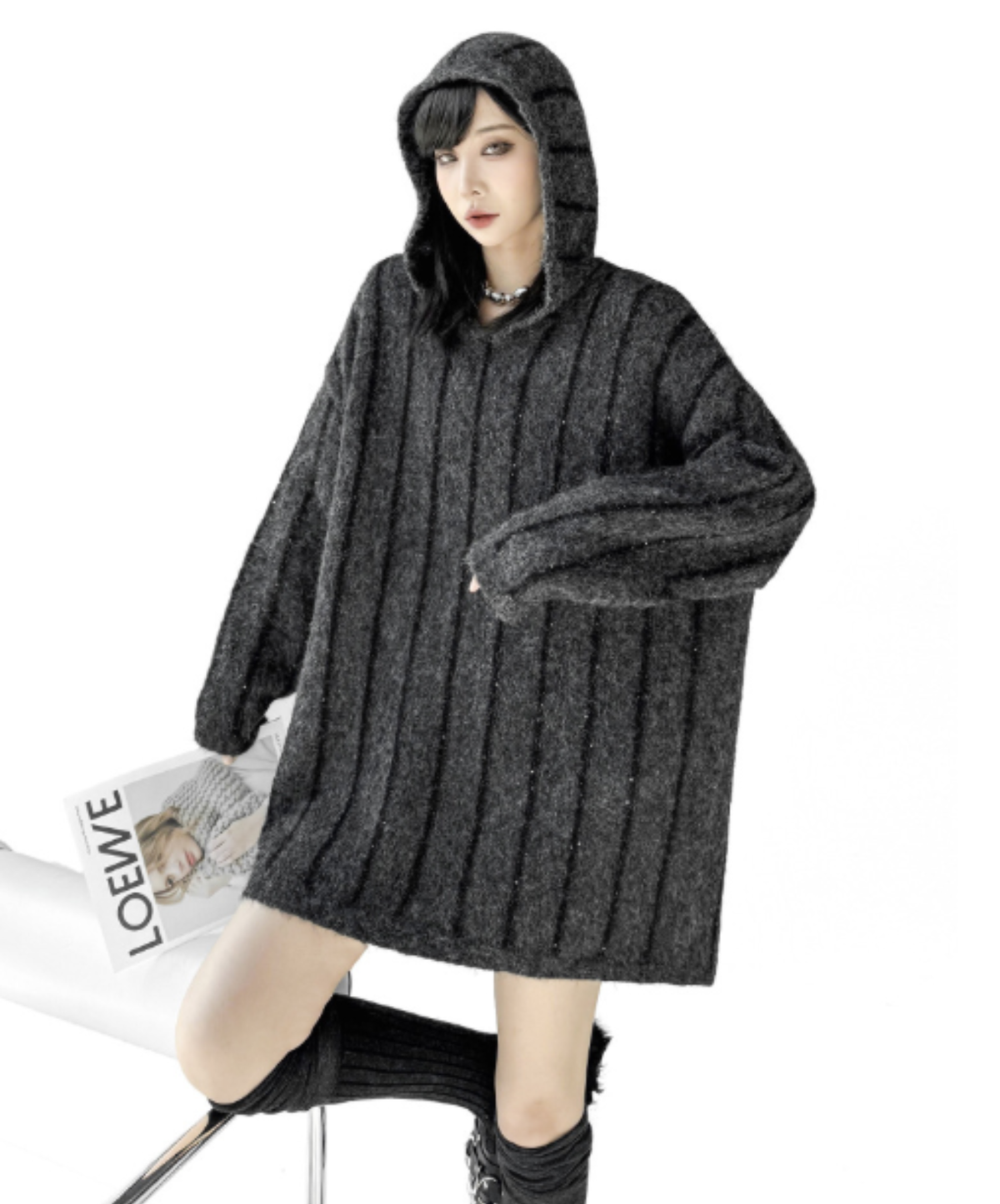hood design with a striped knit pattern sweater EN3204