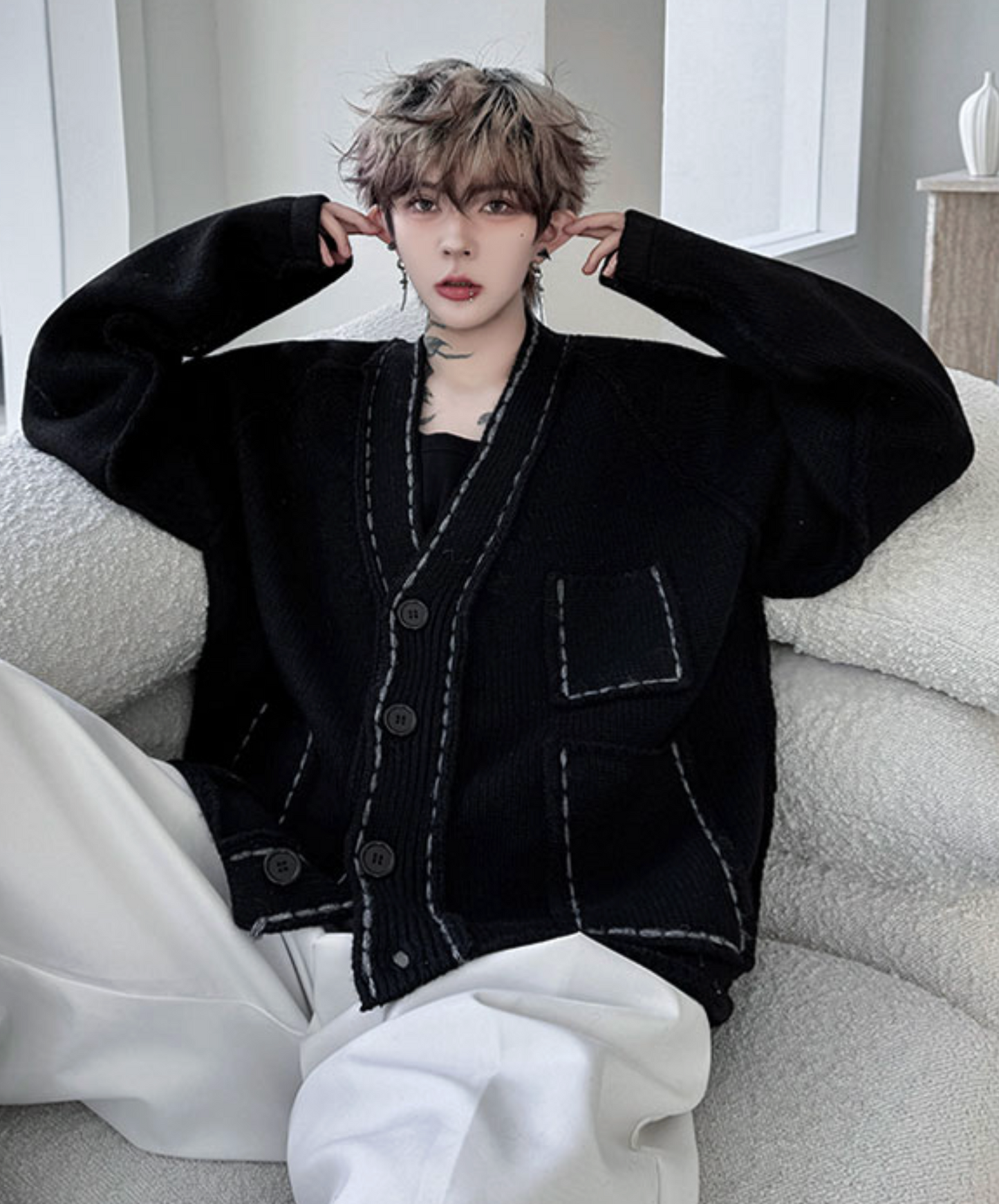 -neck with unique stitching cardigan EN2525