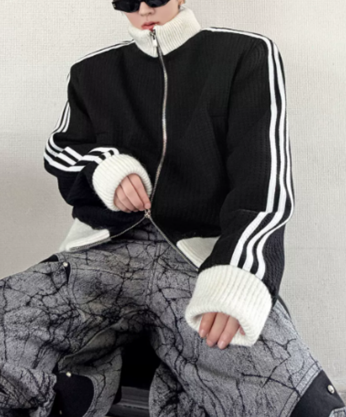 stand-collar sporty style with side stripes jacket EN3159
