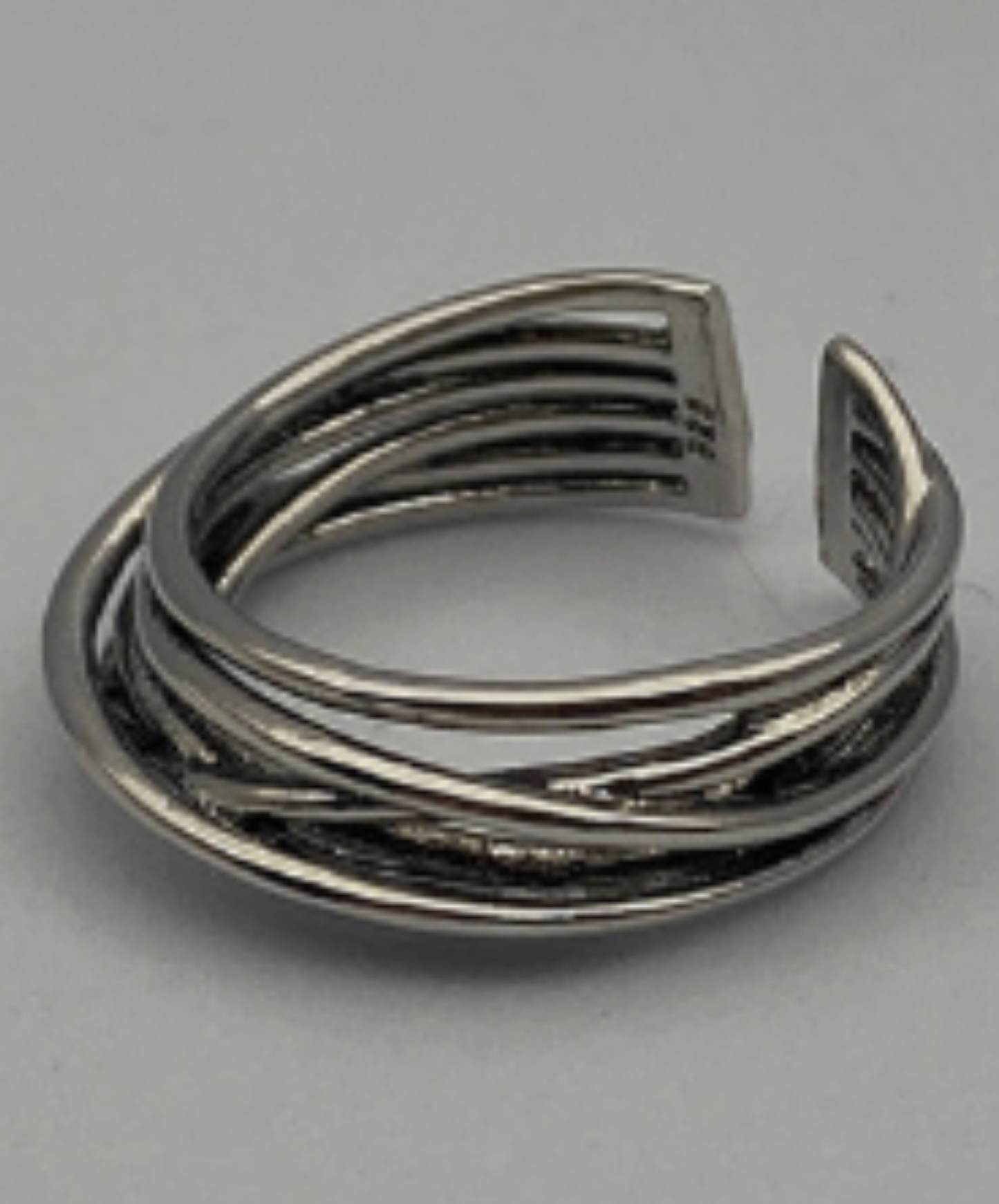 stars, crosses, and engravings ring EN2772