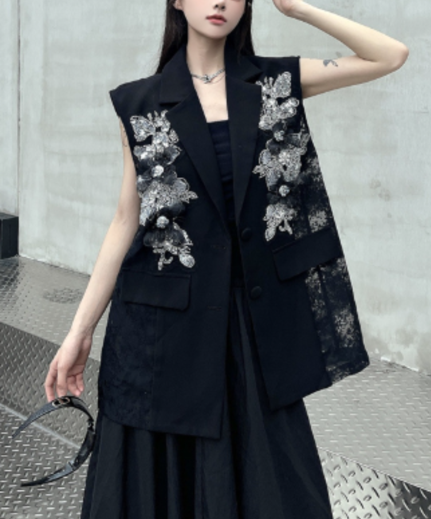 embroidered lightweight lace vest EN2914