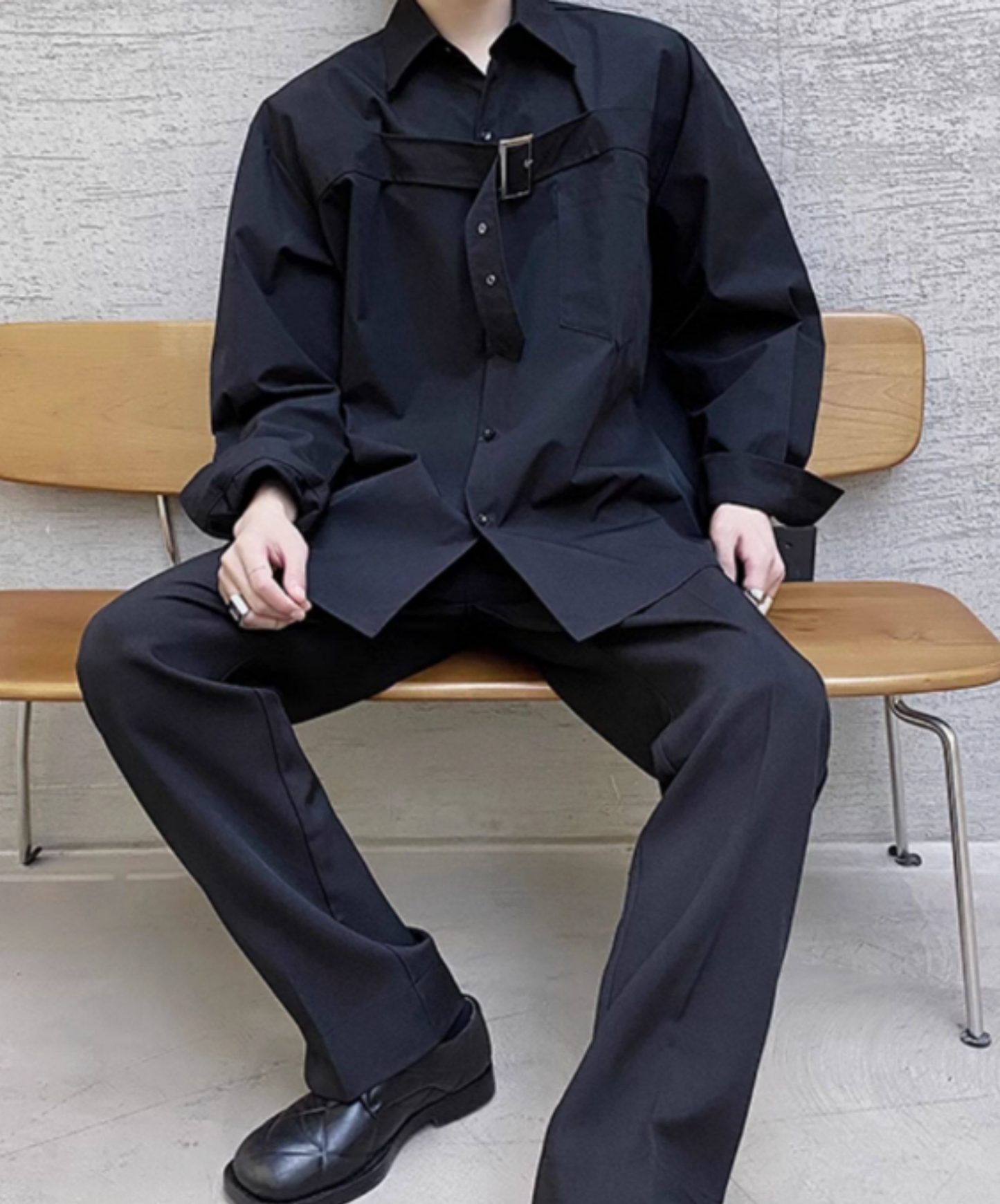 chest area decorated with a wide belt. shirt EN2750