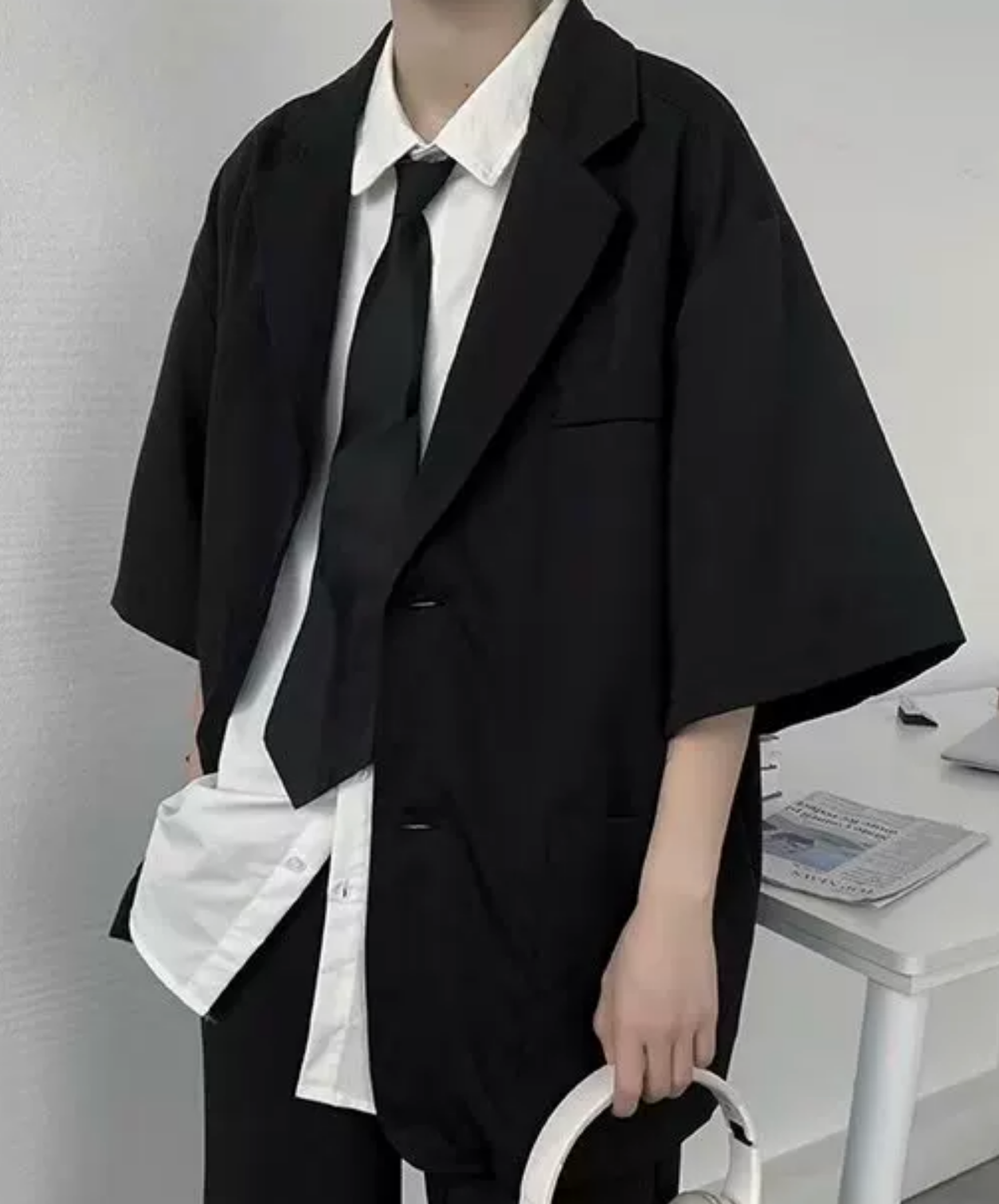 lightweight, draped short length jacket EN2855