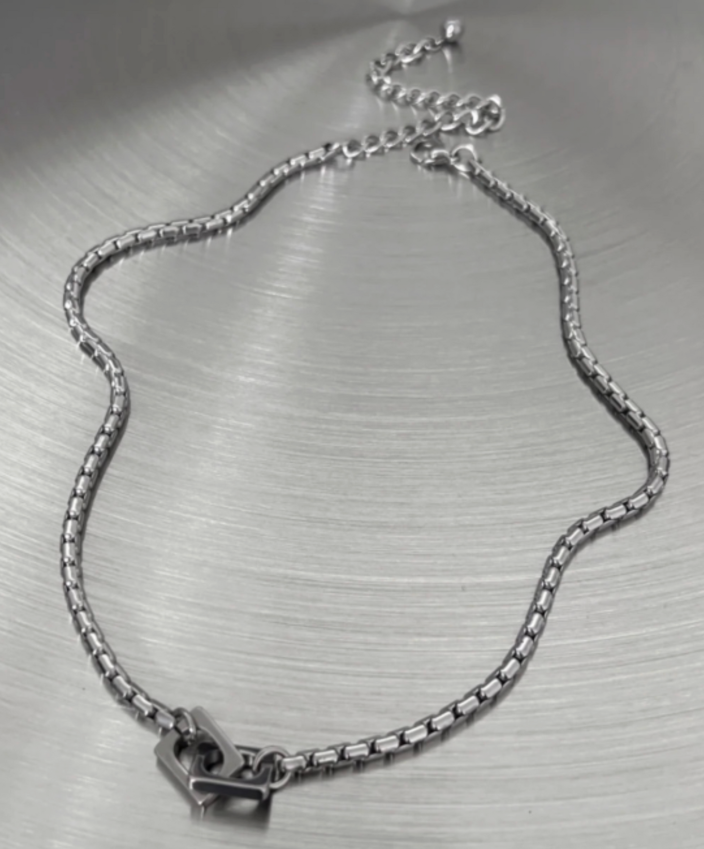 square lock design necklace EN2642