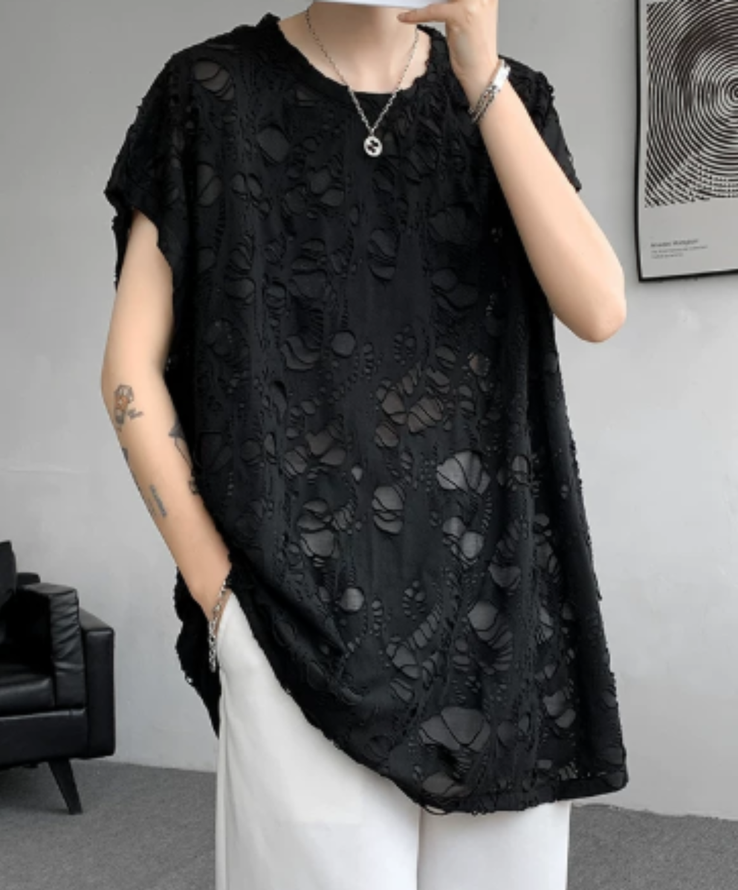 distressed finish, loose silhouette t-shirt EN2938
