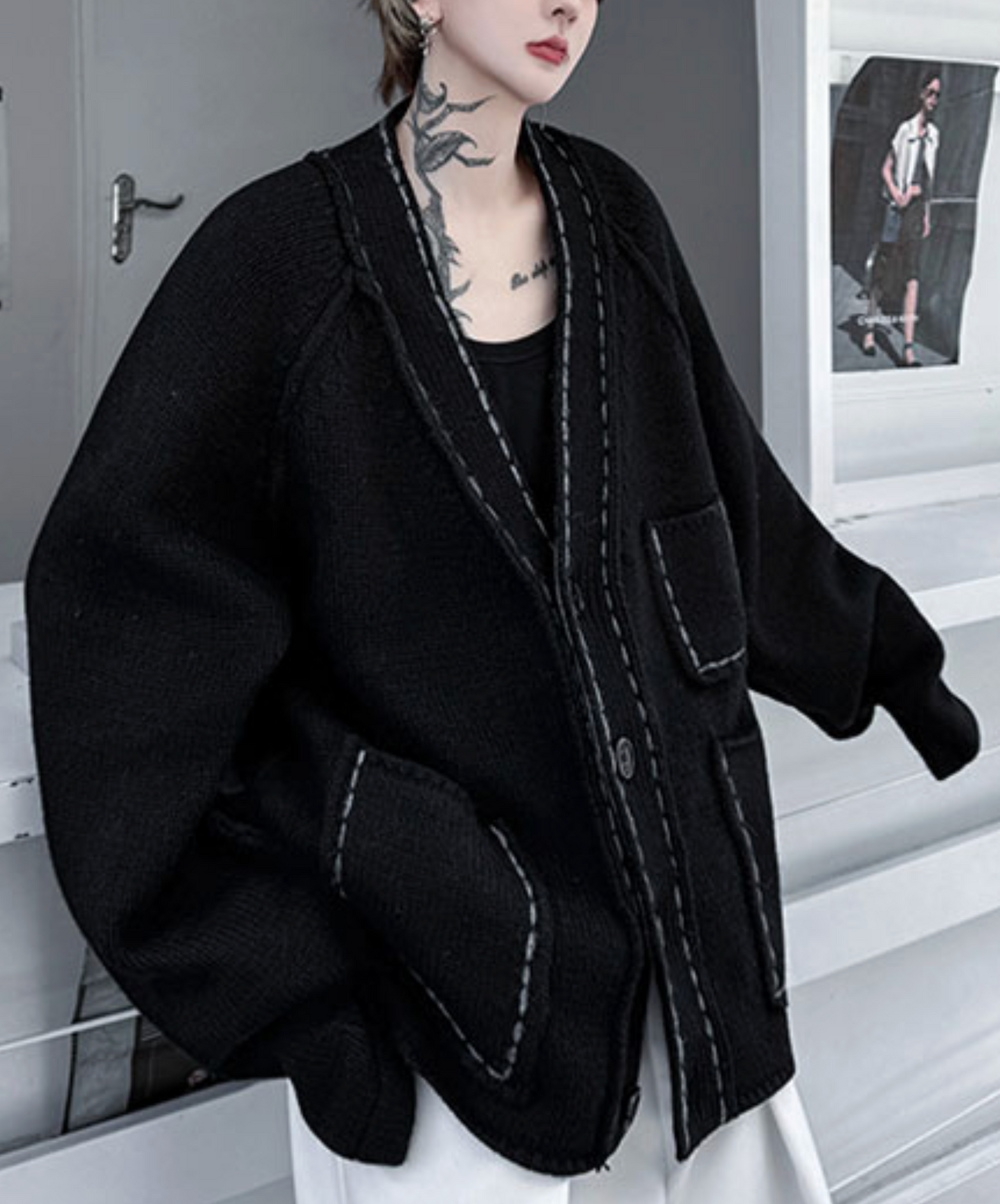 -neck with unique stitching cardigan EN2525