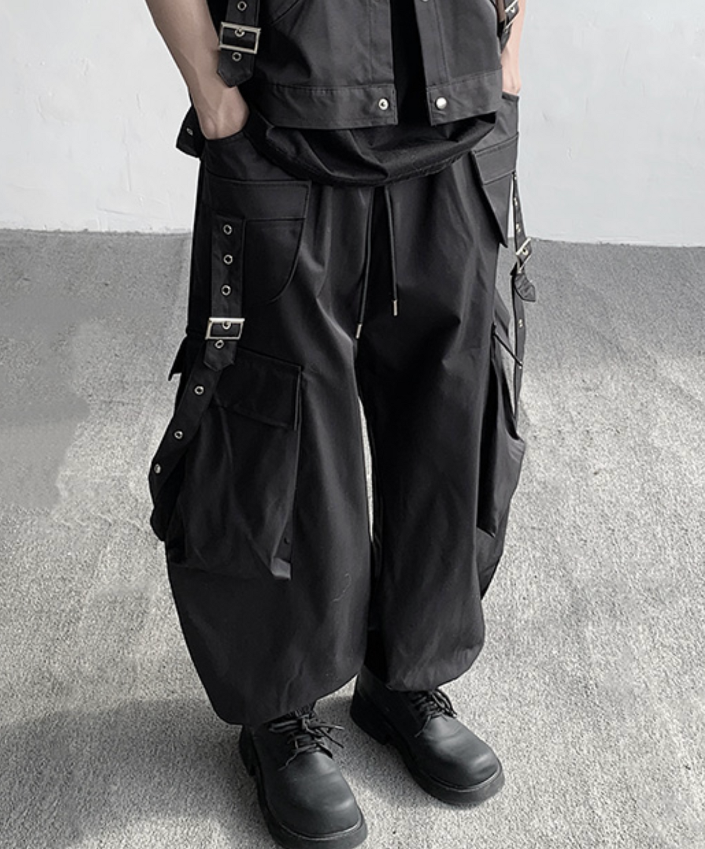 multi-pocket wide leg cargo pants EN2024