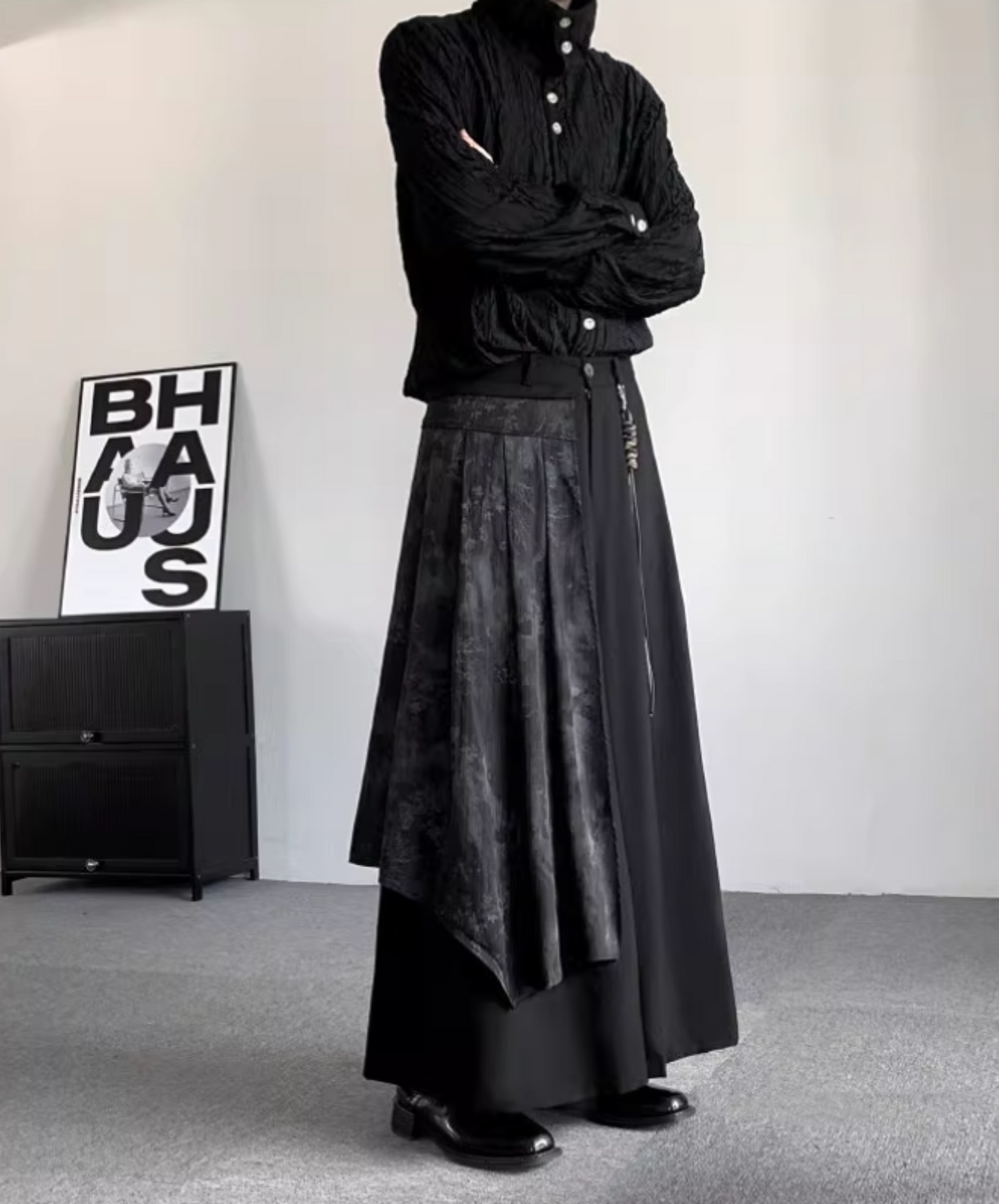 dark fluttering layered wide pants EN1897