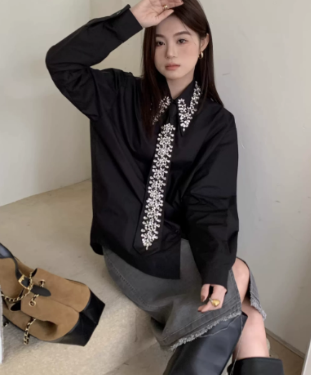 jewel-embellished tie-detail dress shirt EN3198