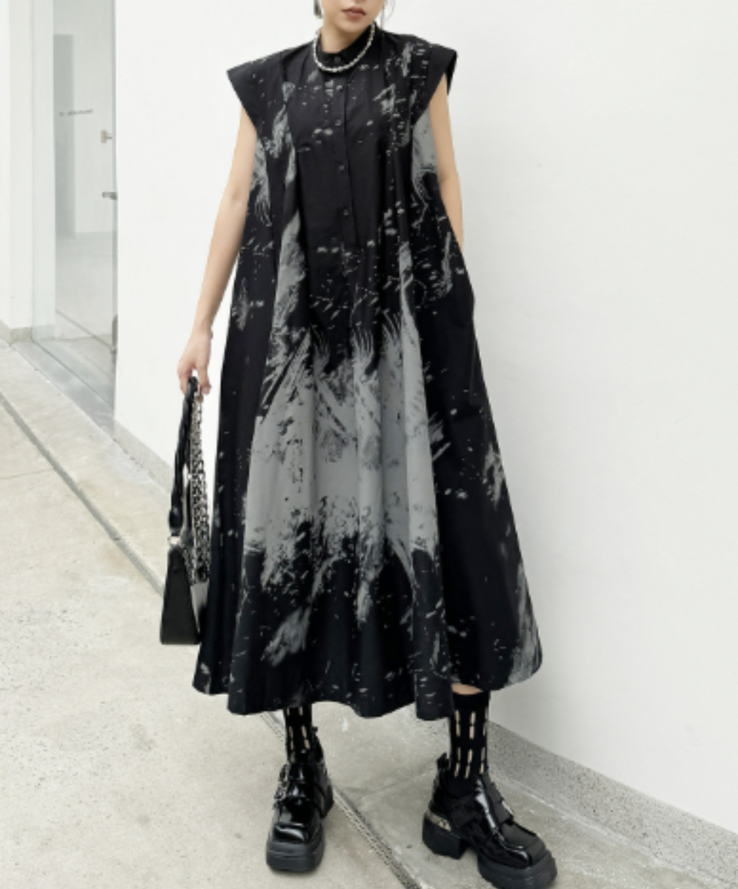 dark retro-print sleeveless top long shirt EN3103