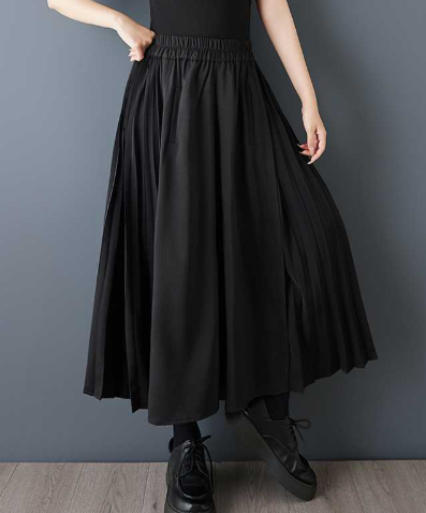 dark-toned pleated cropped trousers wide pants EN3048