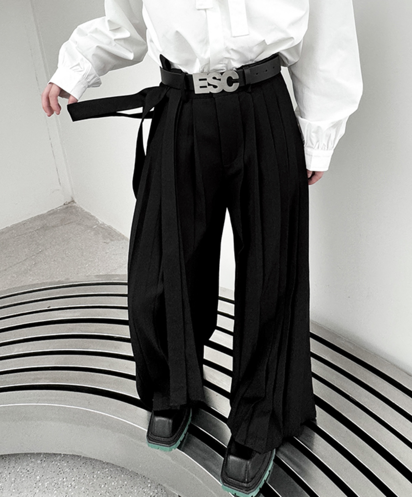 dark pleated wide pants EN1880